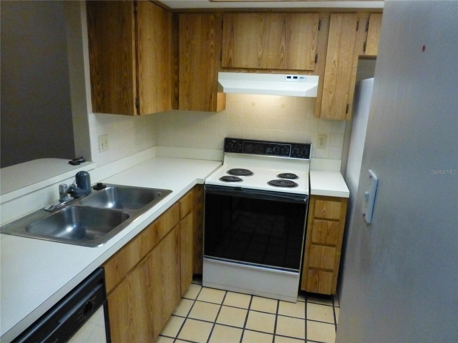 2822 WHITEHALL DR, PALM HARBOR, FL, 34684