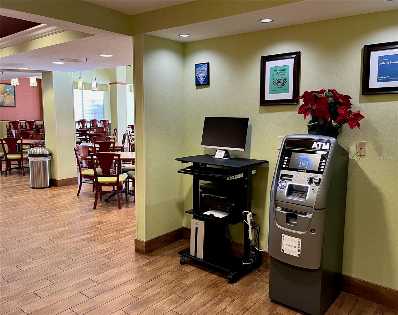 W7872575 Property Photo