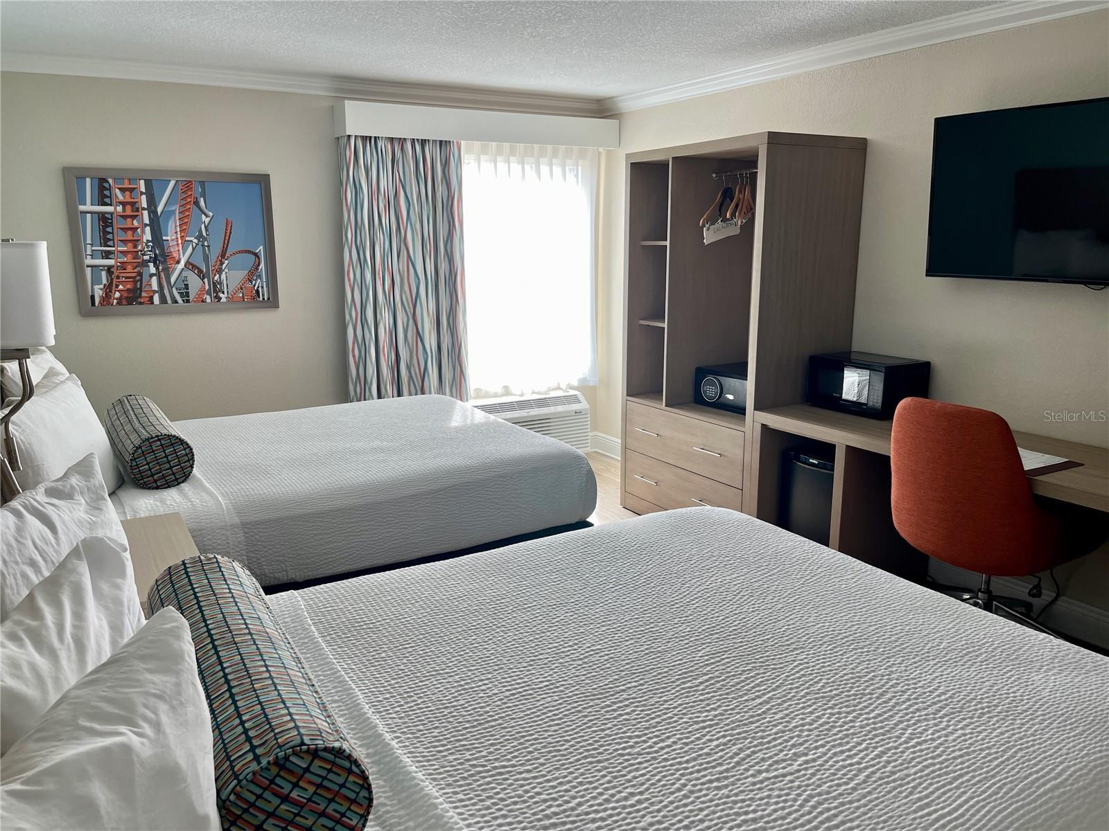 W7872575 Property Photo