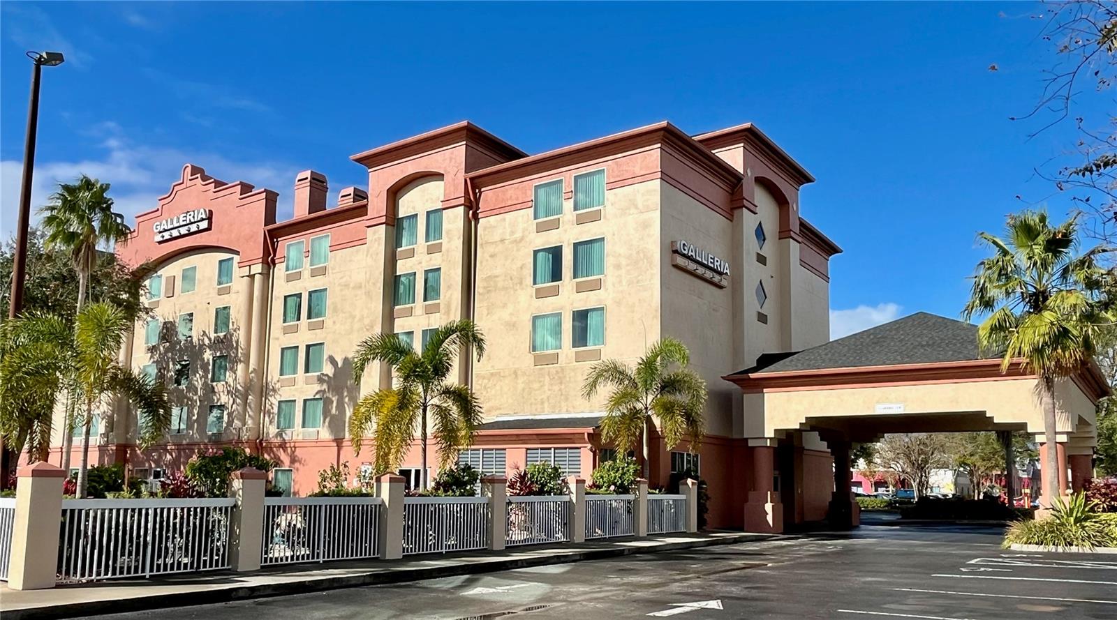 W7872575 Property Photo