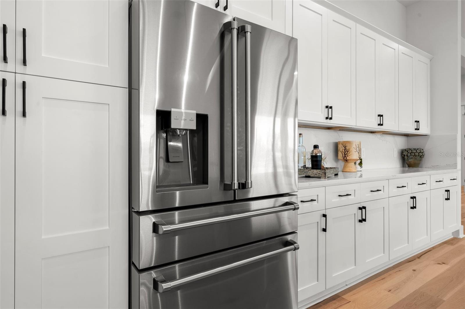 A4640902 Property Photo