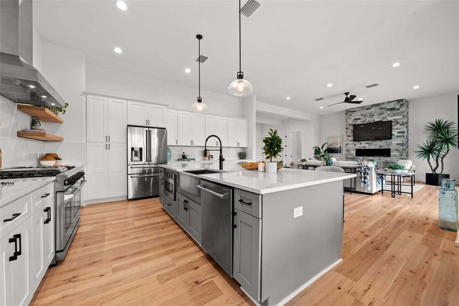 A4640902 Property Photo