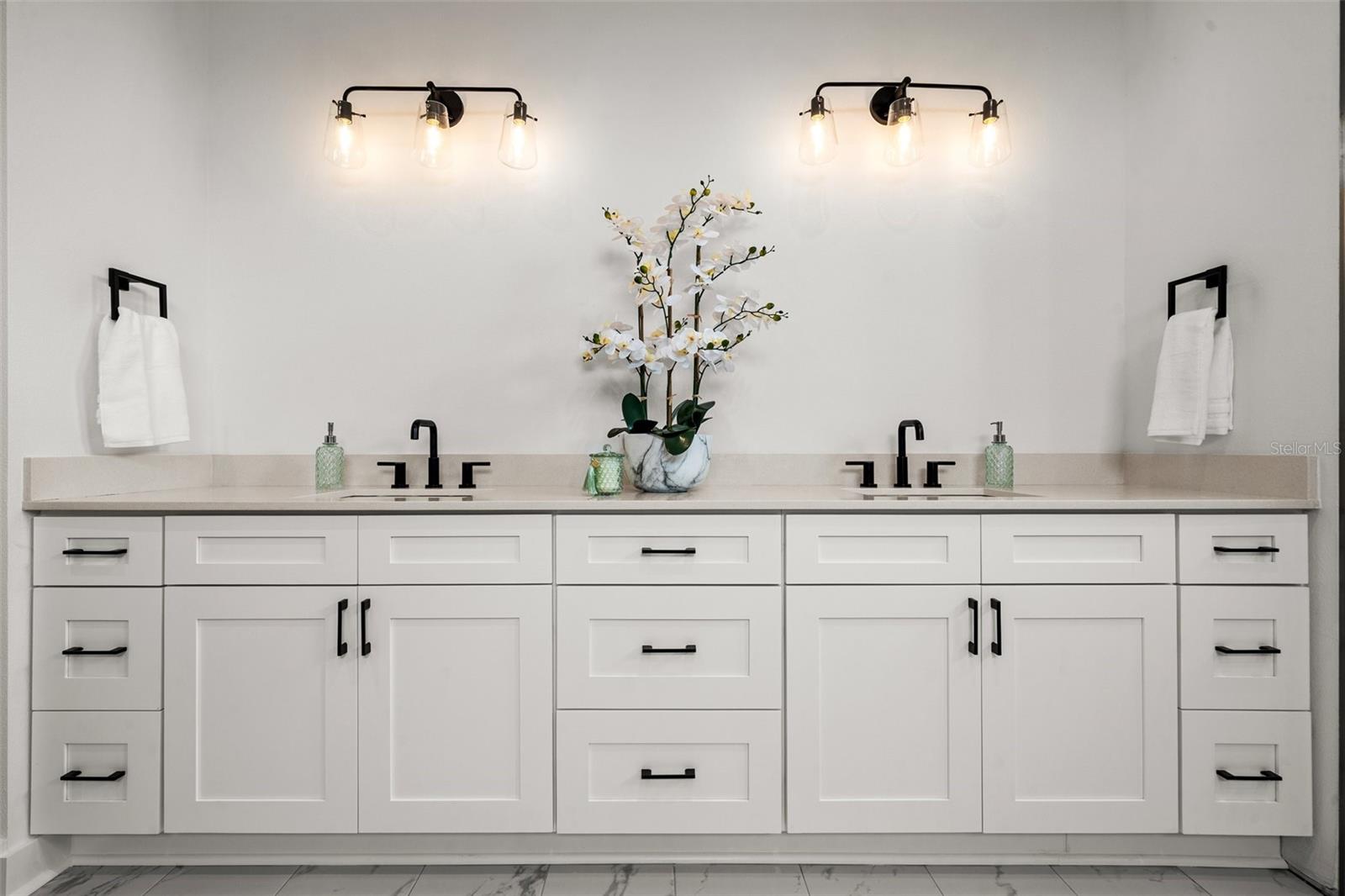 A4640902 Property Photo