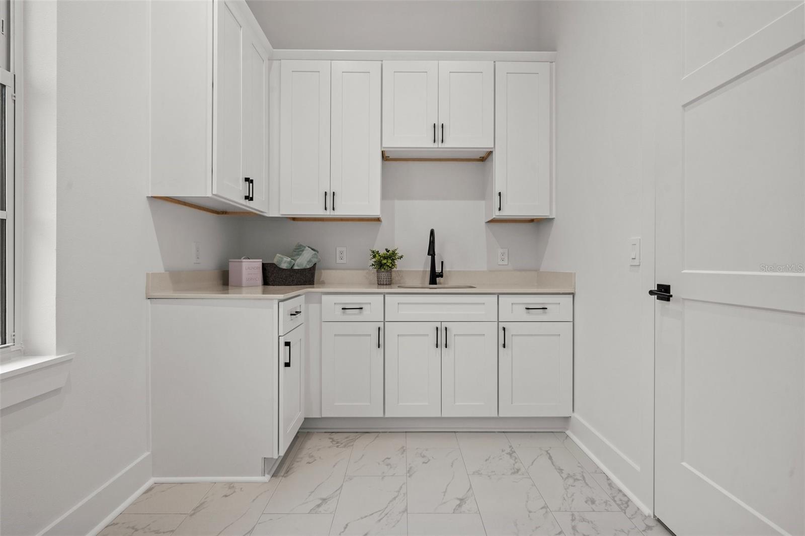 A4640902 Property Photo