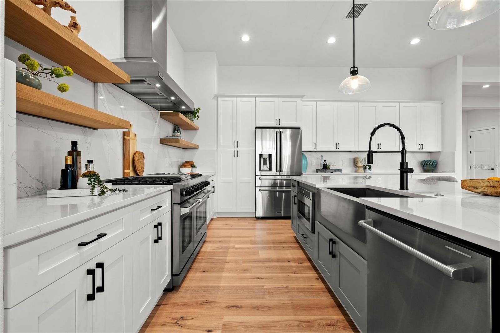 A4640902 Property Photo