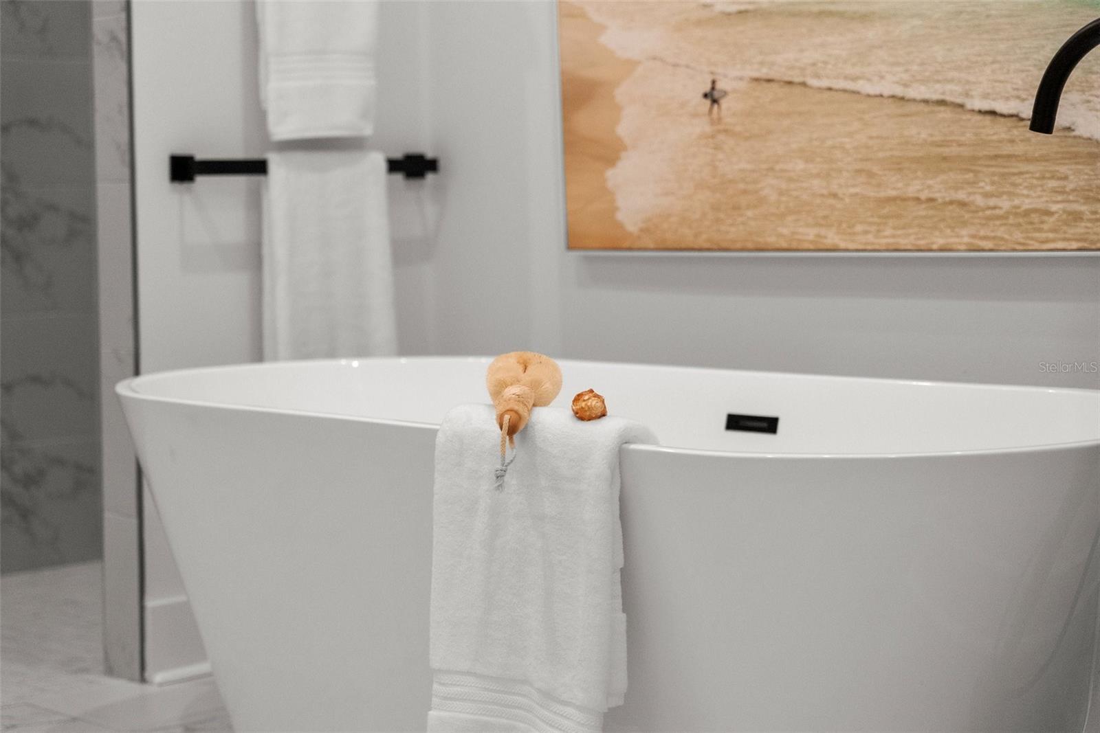 A4640902 Property Photo