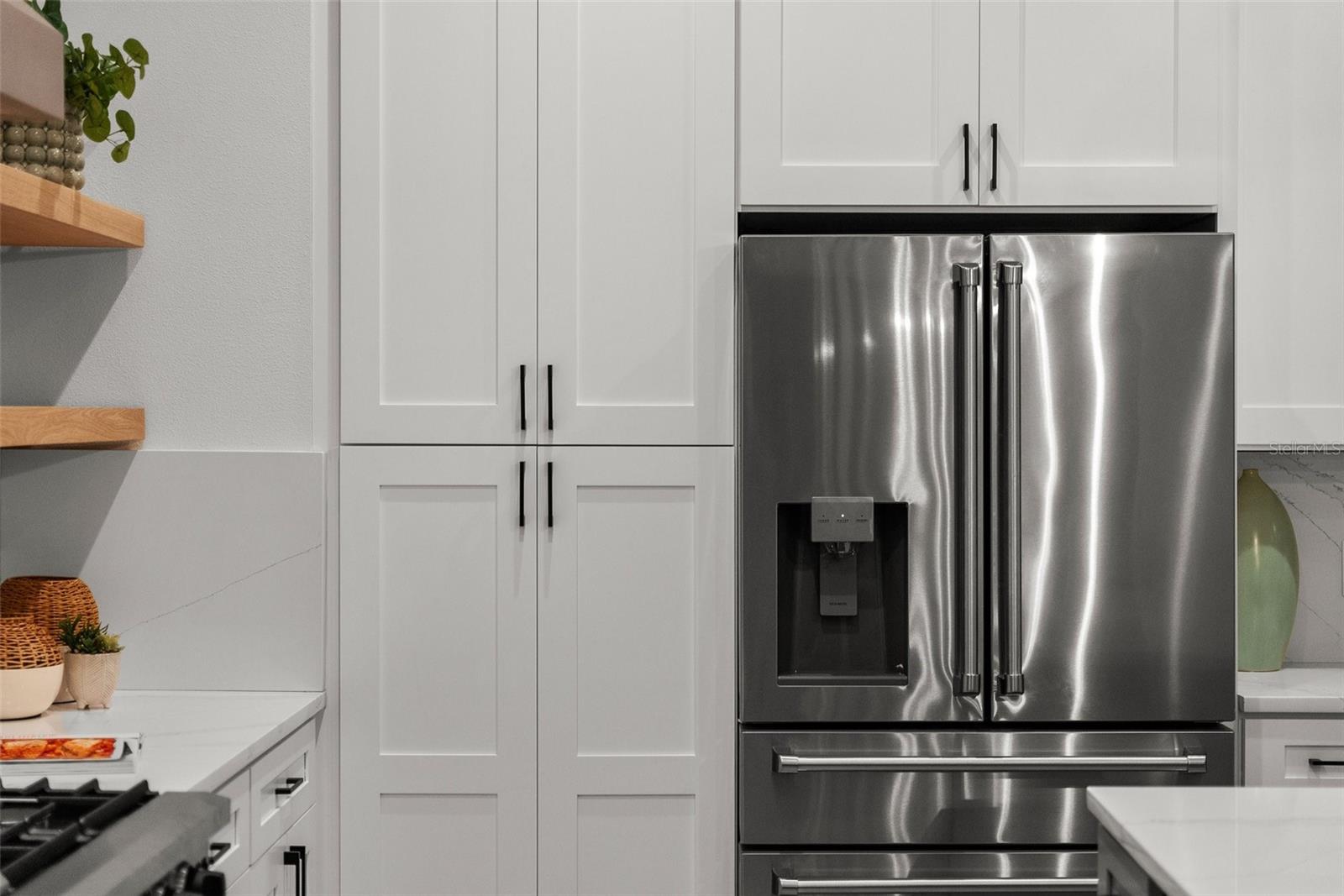 A4640902 Property Photo