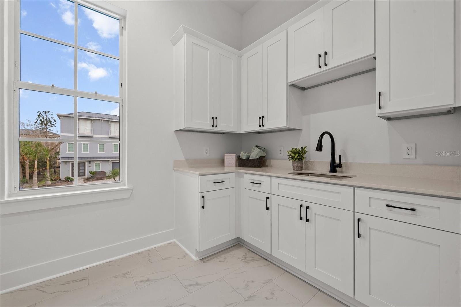 A4640902 Property Photo