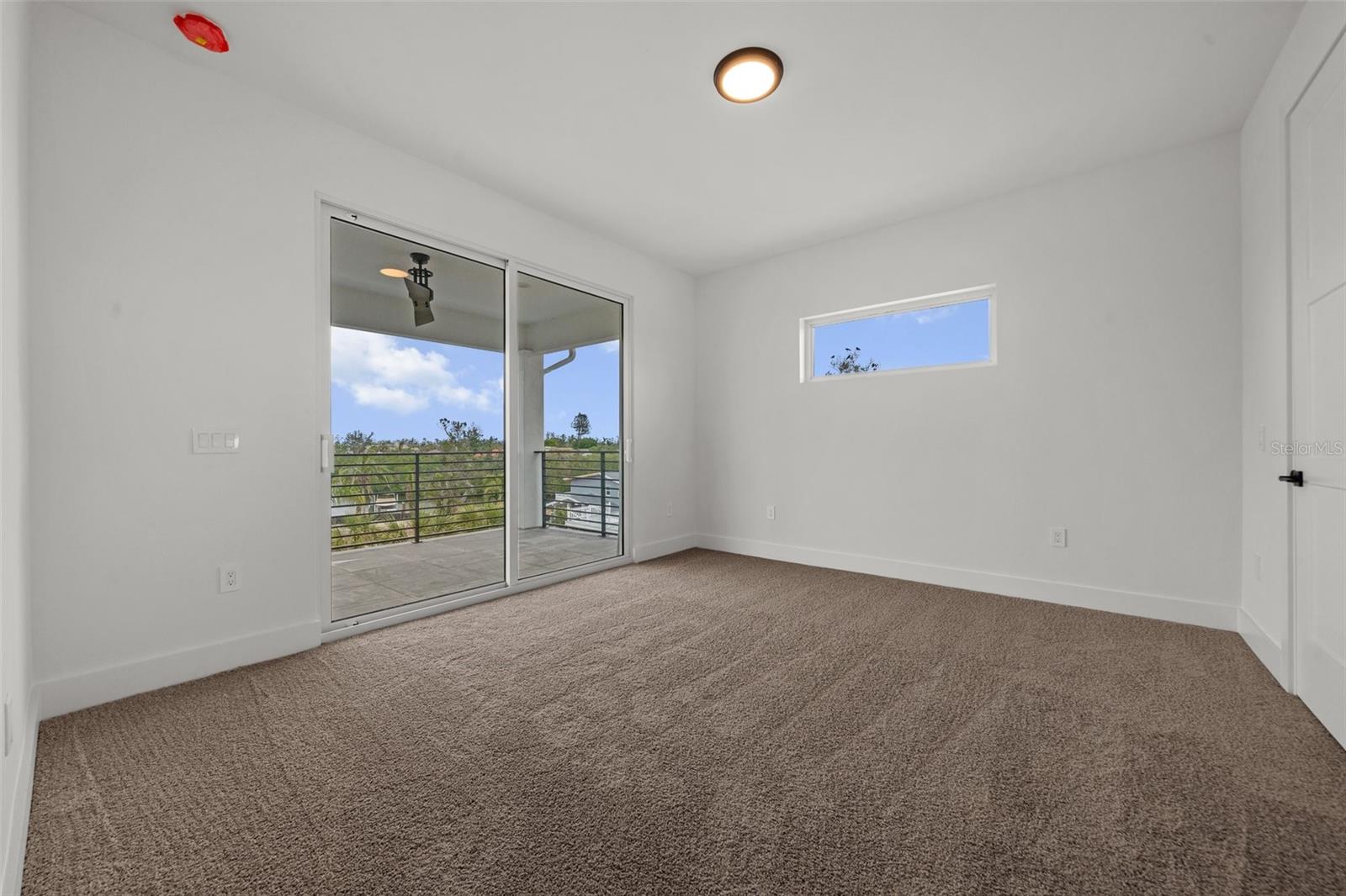 A4640902 Property Photo