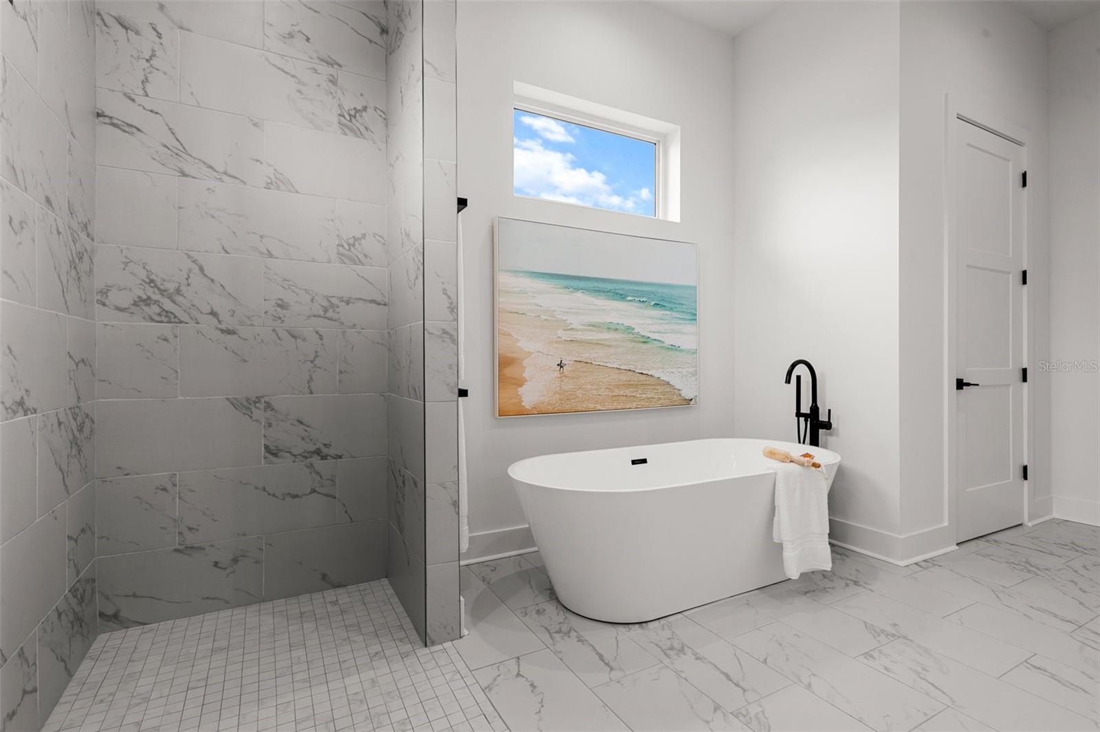 A4640902 Property Photo