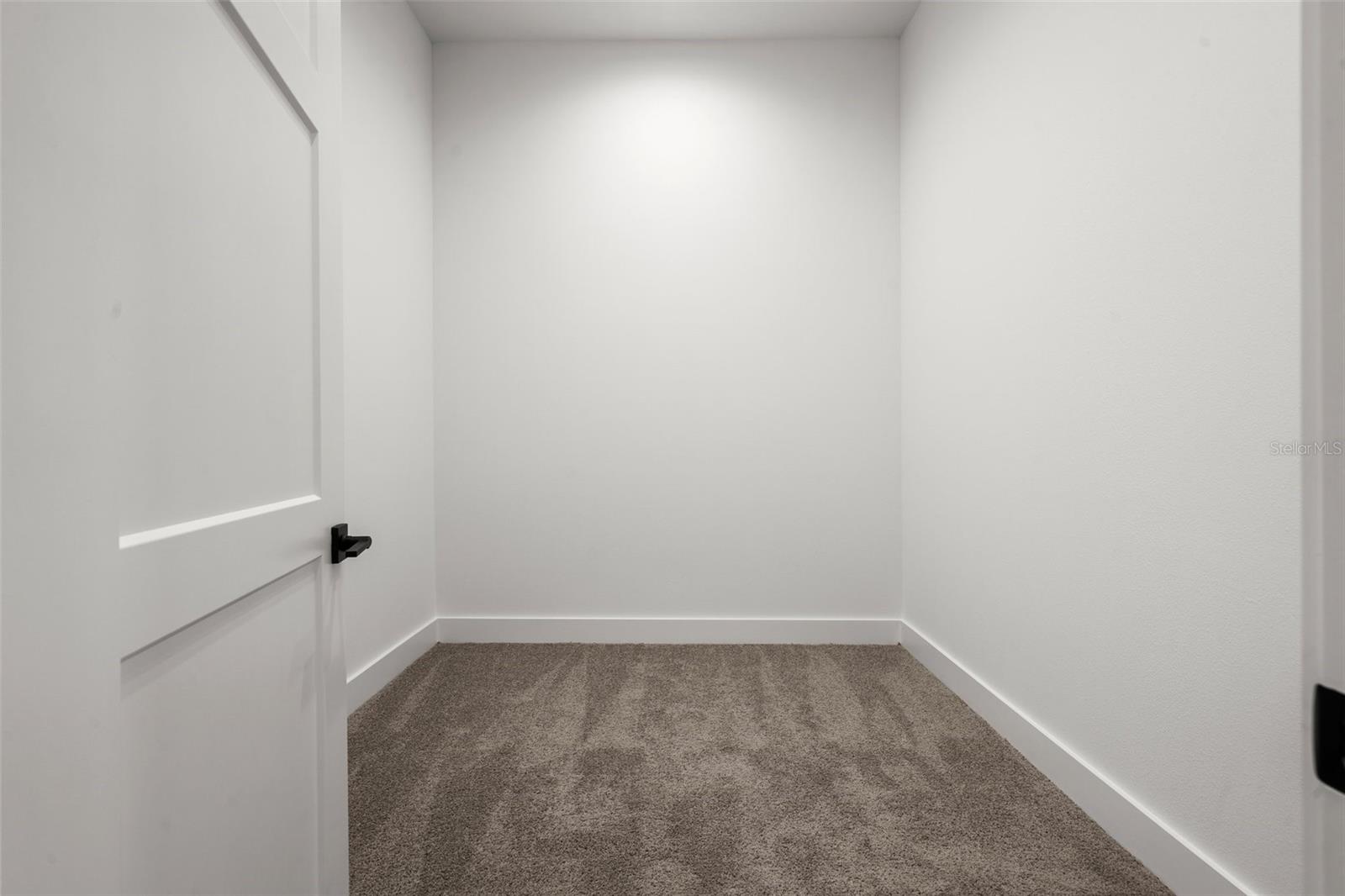 A4640902 Property Photo