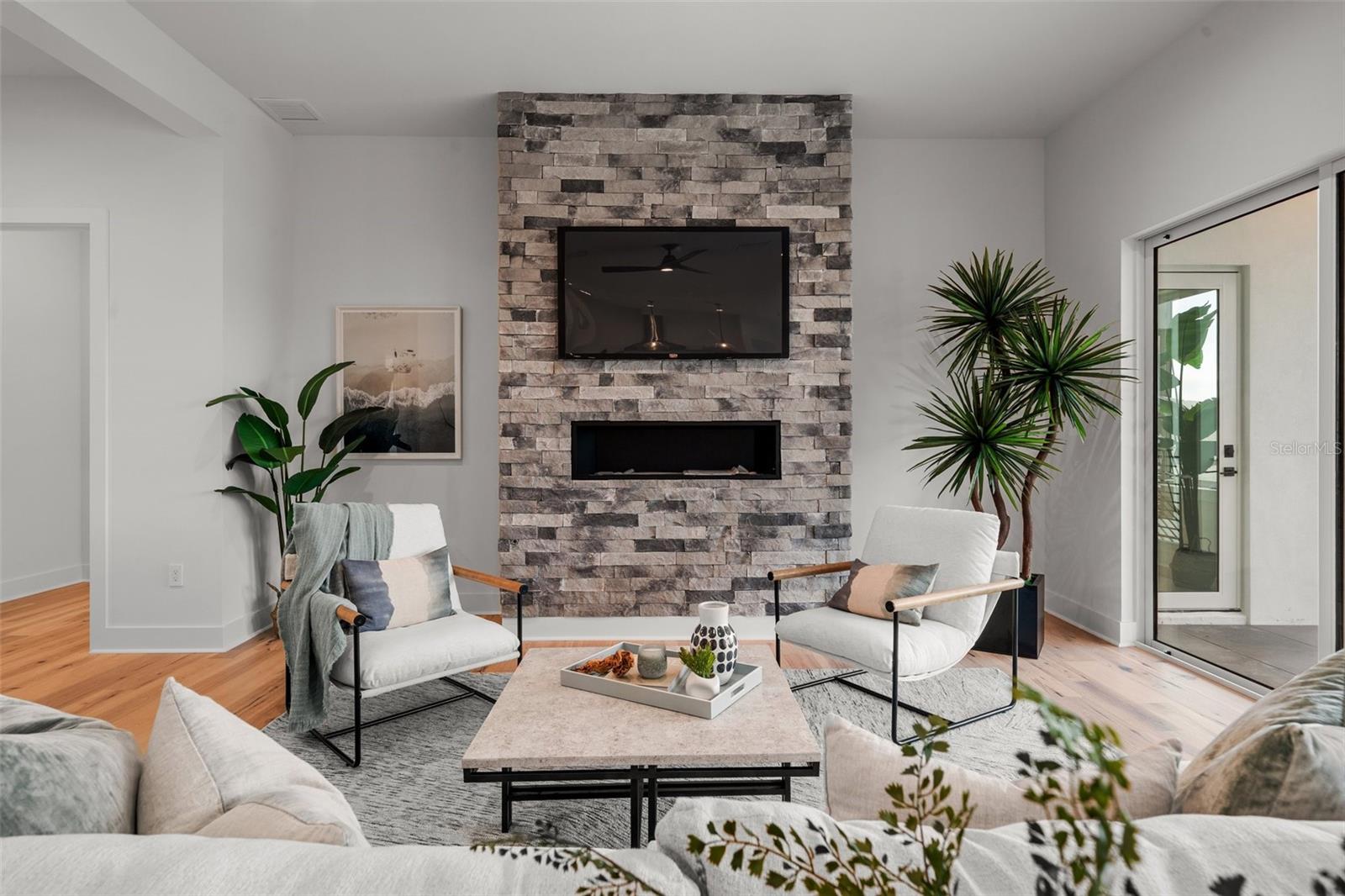 A4640902 Property Photo