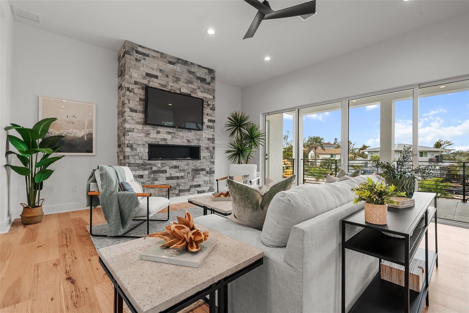 A4640902 Property Photo