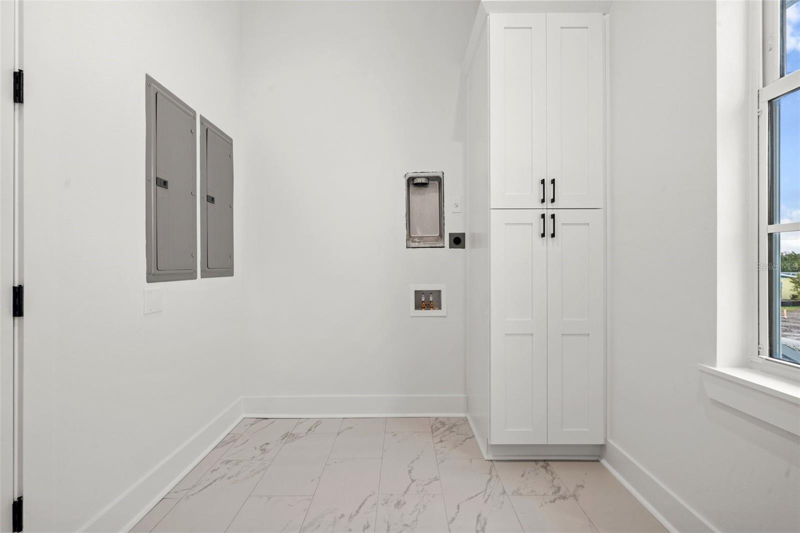 A4640902 Property Photo