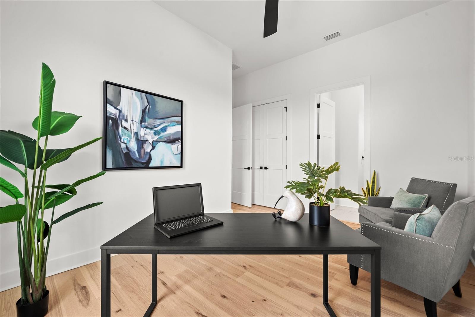 A4640902 Property Photo