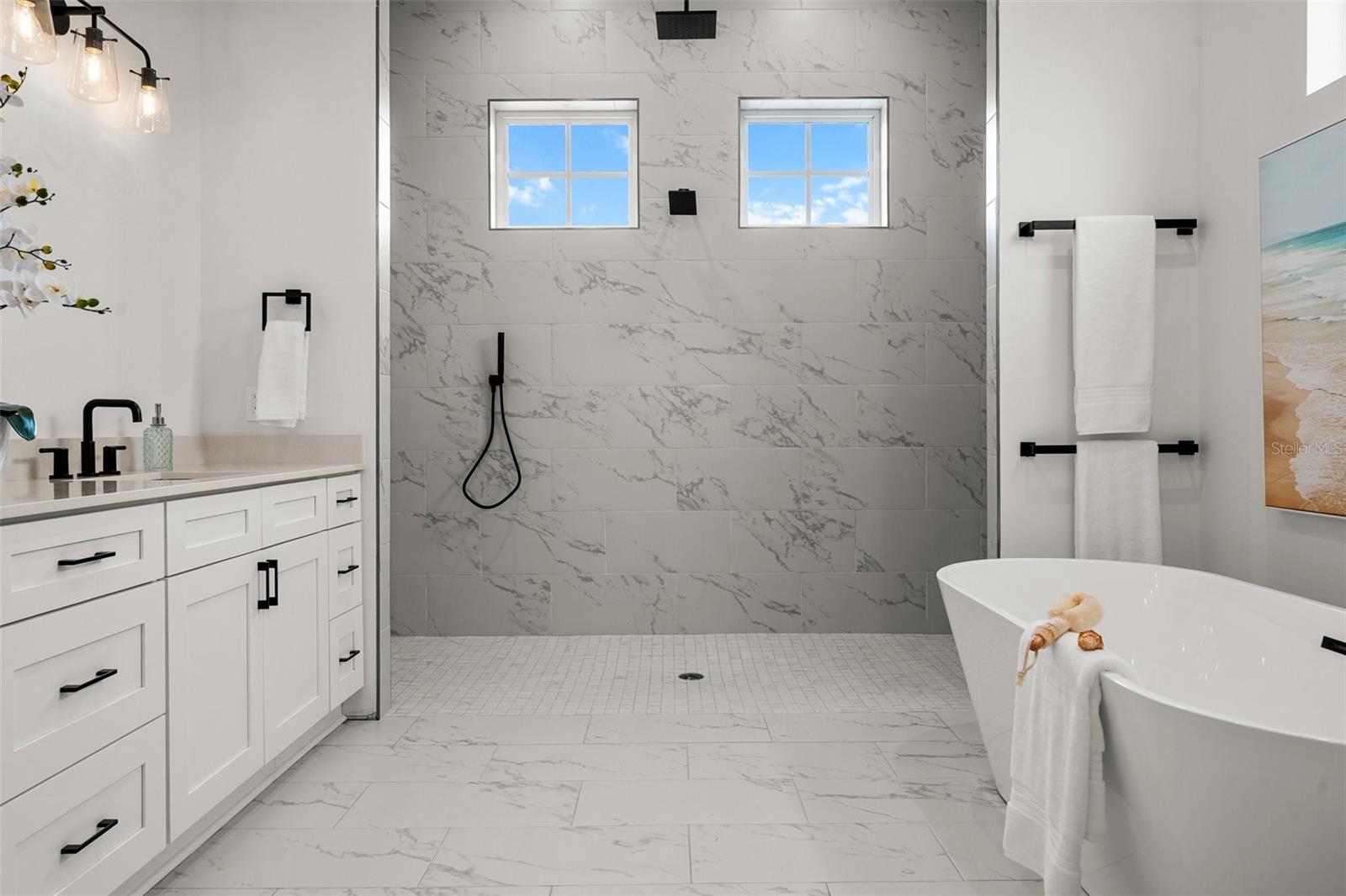 A4640902 Property Photo