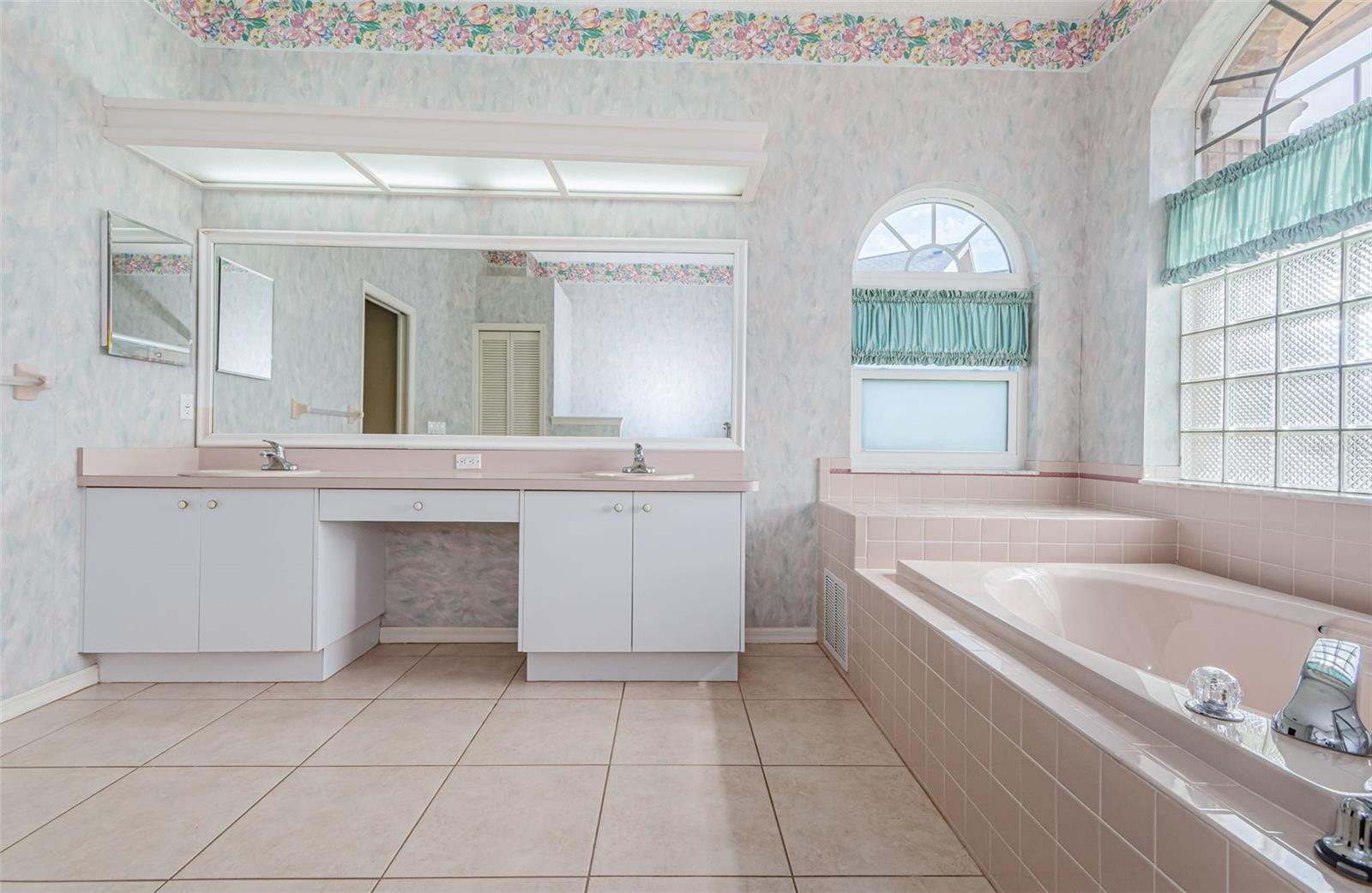 6626 PINE WALK DR, NEW PORT RICHEY, FL, 34655