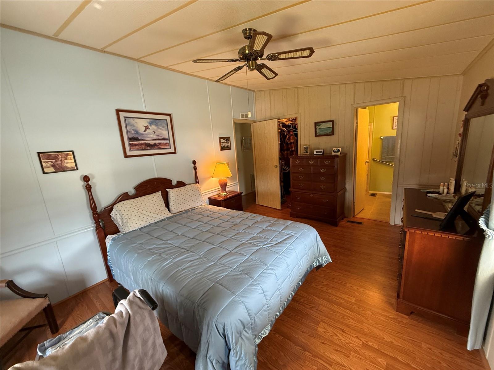 1532 W SCHWARTZ BLVD, LADY LAKE, FL, 32159