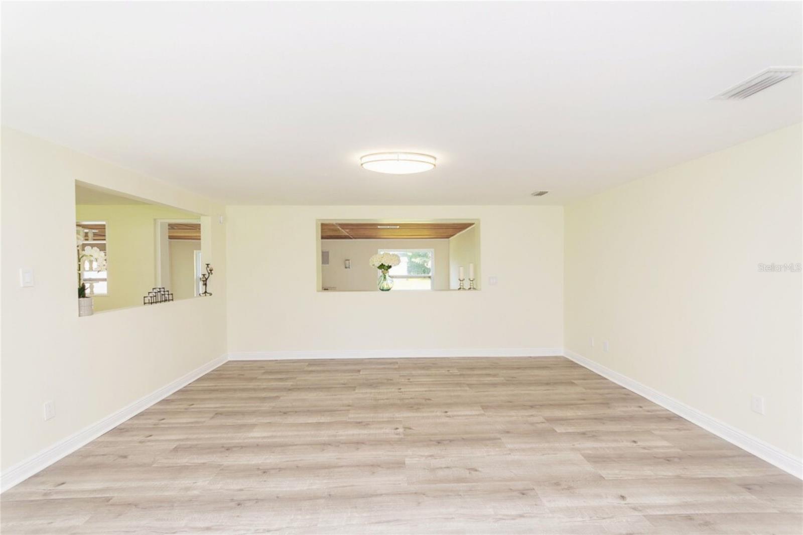 1700 S MILLER RD, VALRICO, FL, 33594