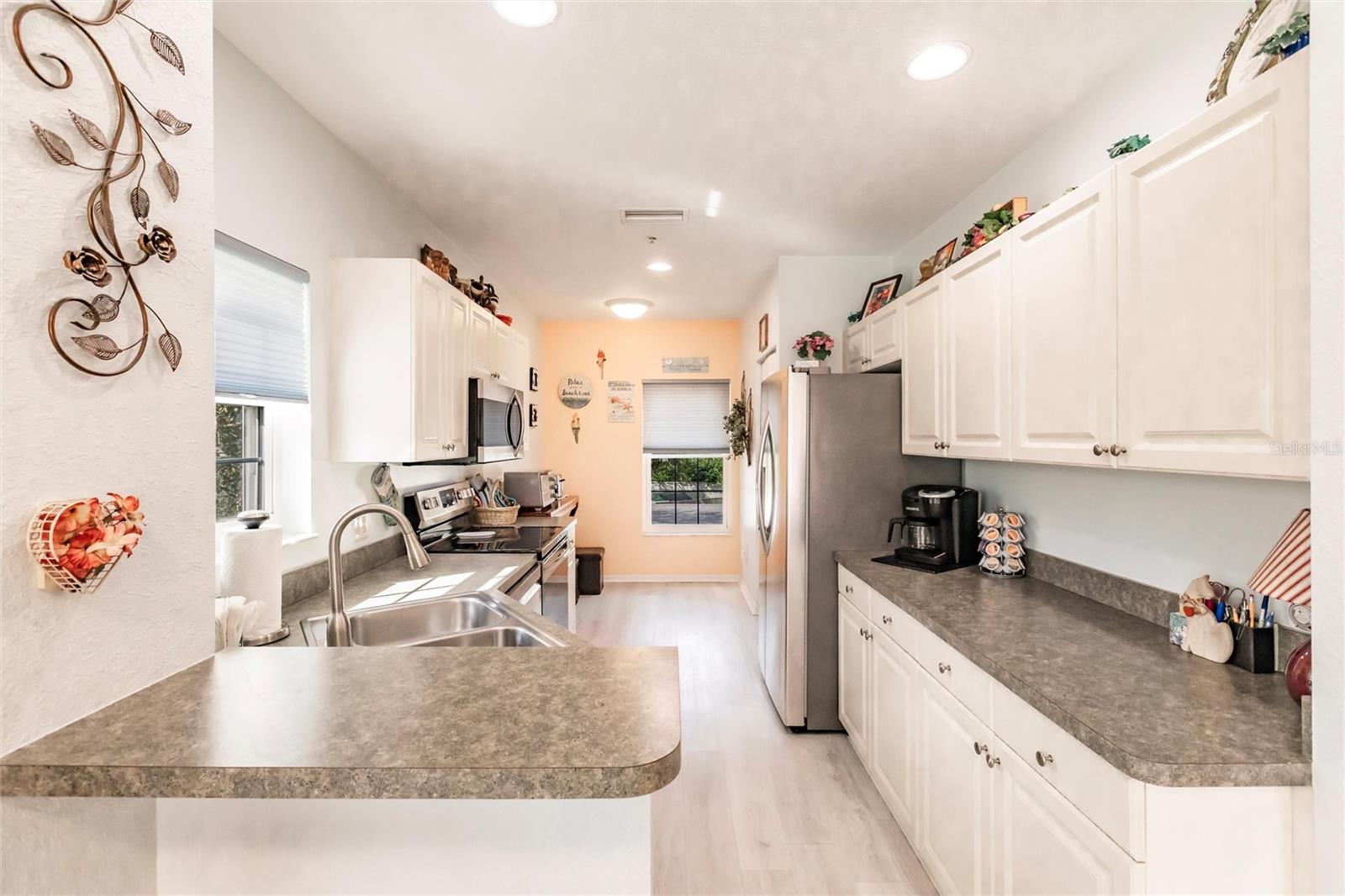 2040 WILLOW HAMMOCK CIR #208, PUNTA GORDA, FL, 33983
