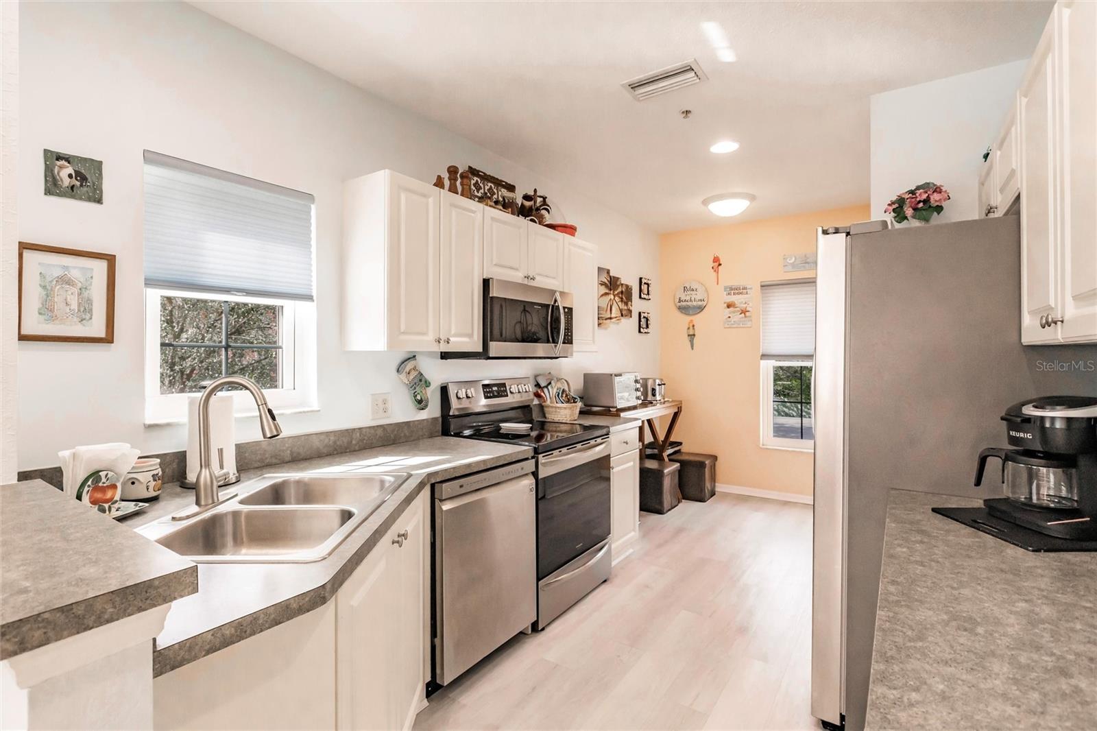 2040 WILLOW HAMMOCK CIR #208, PUNTA GORDA, FL, 33983