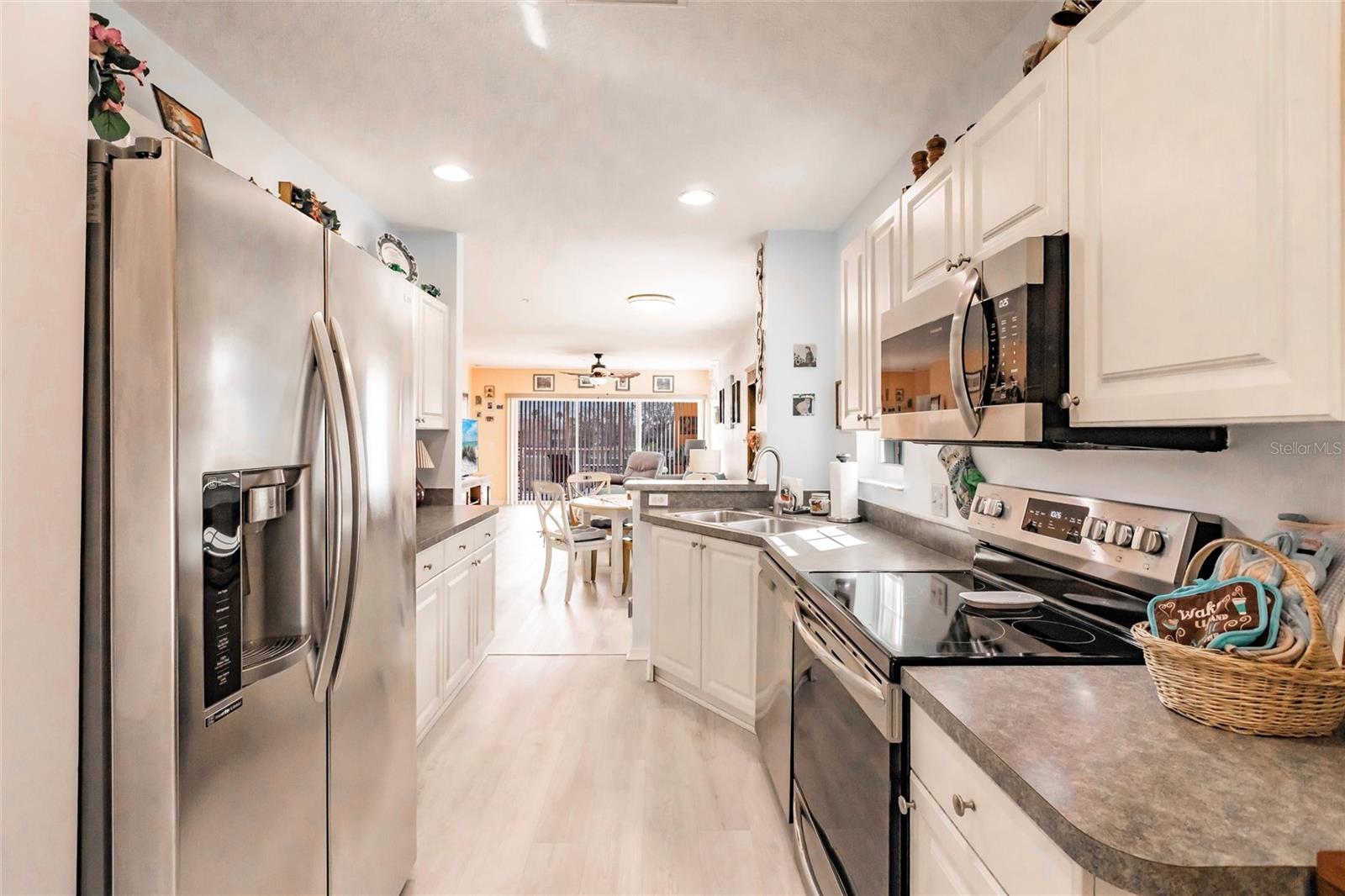 2040 WILLOW HAMMOCK CIR #208, PUNTA GORDA, FL, 33983