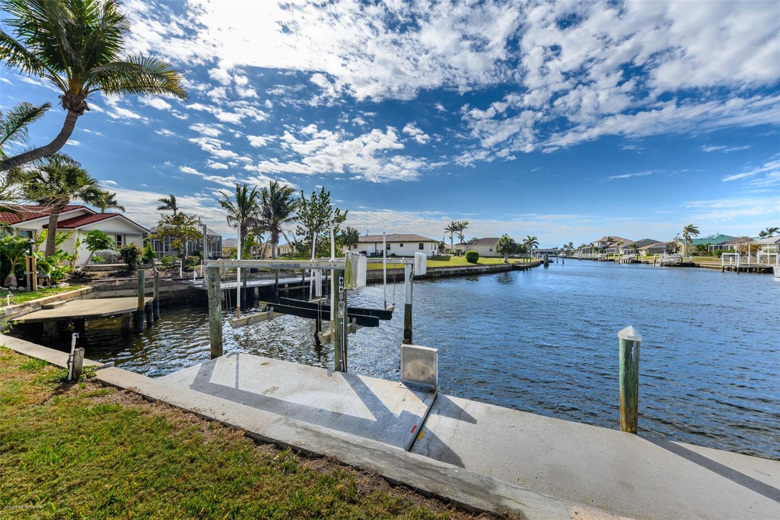 2429 AQUI ESTA DR, PUNTA GORDA, FL, 33950