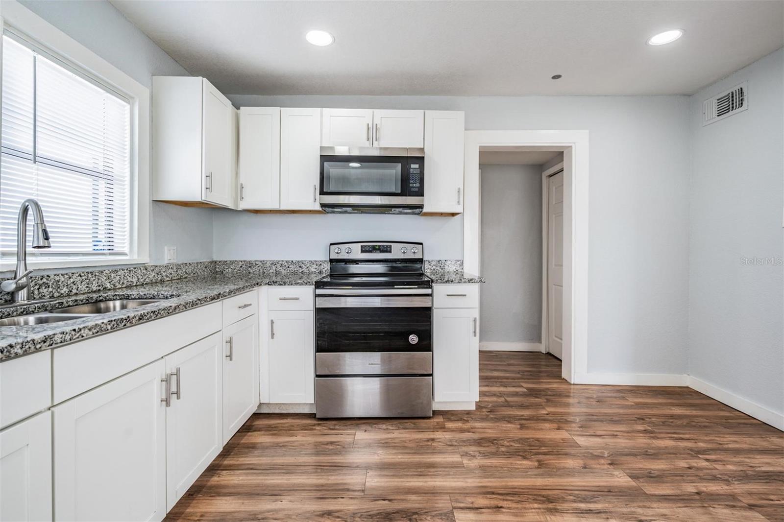 3620 E SHADOWLAWN AVE, TAMPA, FL, 33610