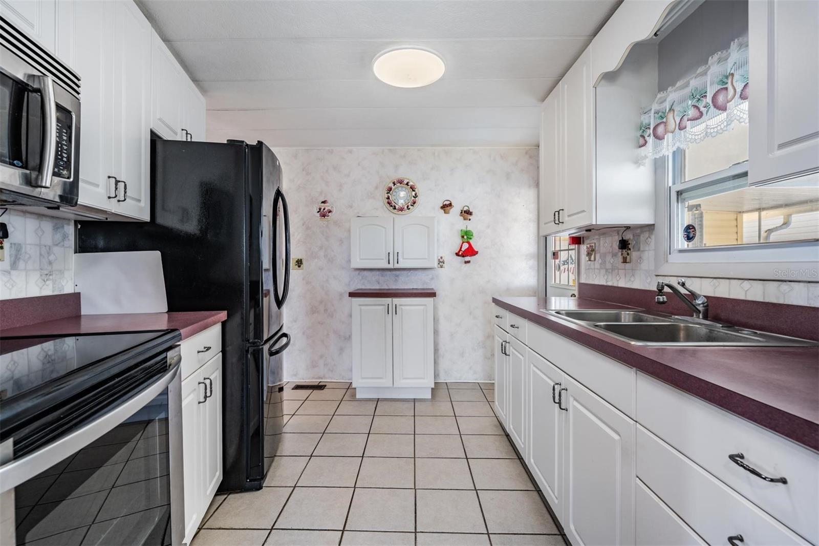 36936 KAY AVE, ZEPHYRHILLS, FL, 33542