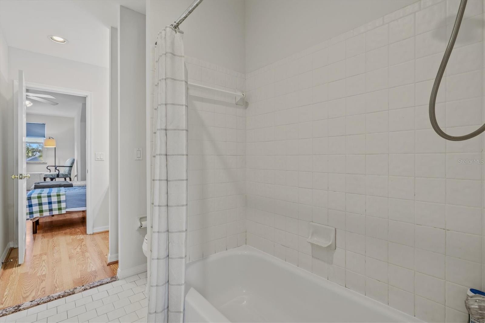 4117 ROBERTS POINT CIR, SARASOTA, FL, 34242