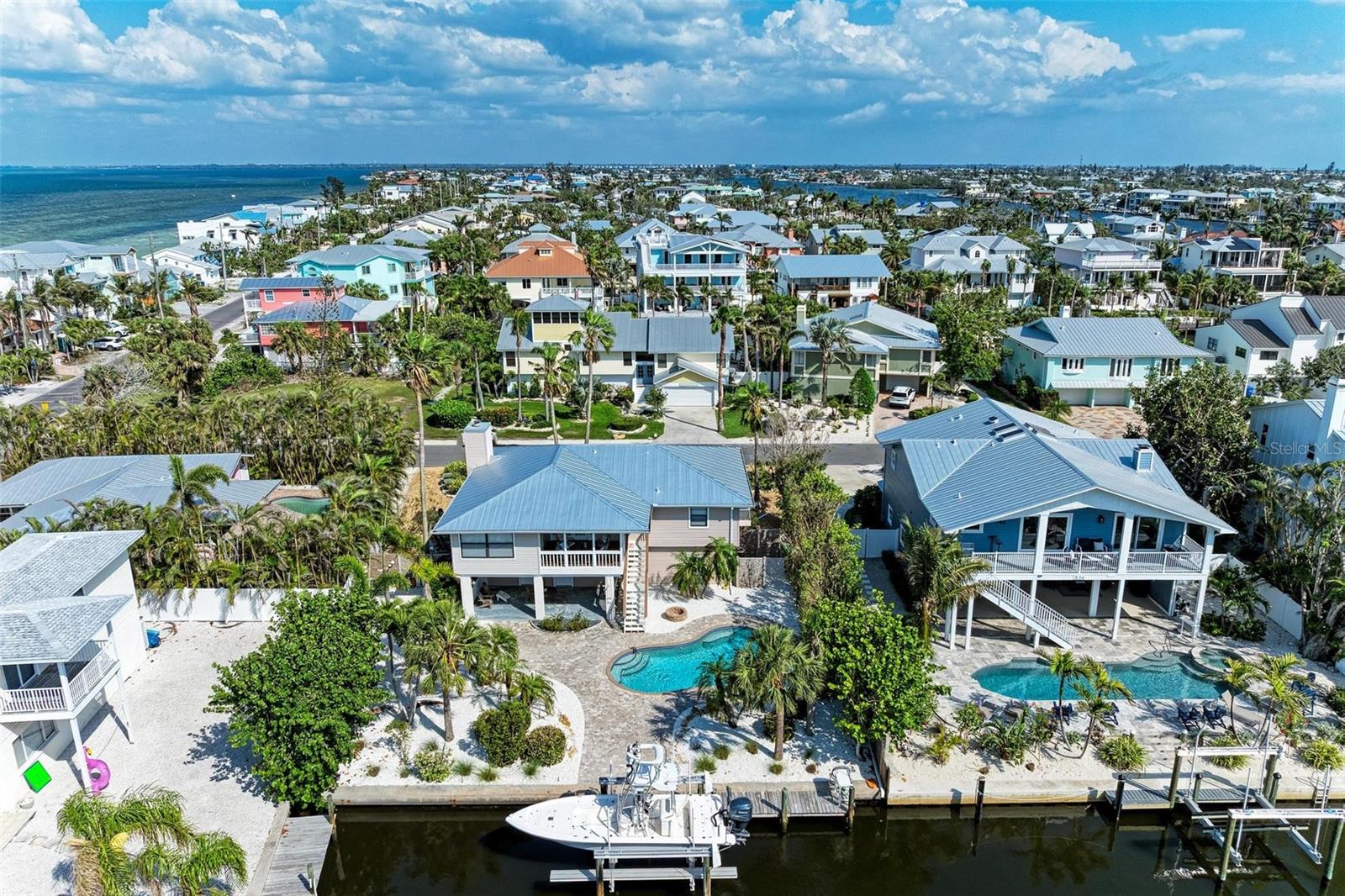 526 LOQUAT DR, ANNA MARIA, FL, 34216