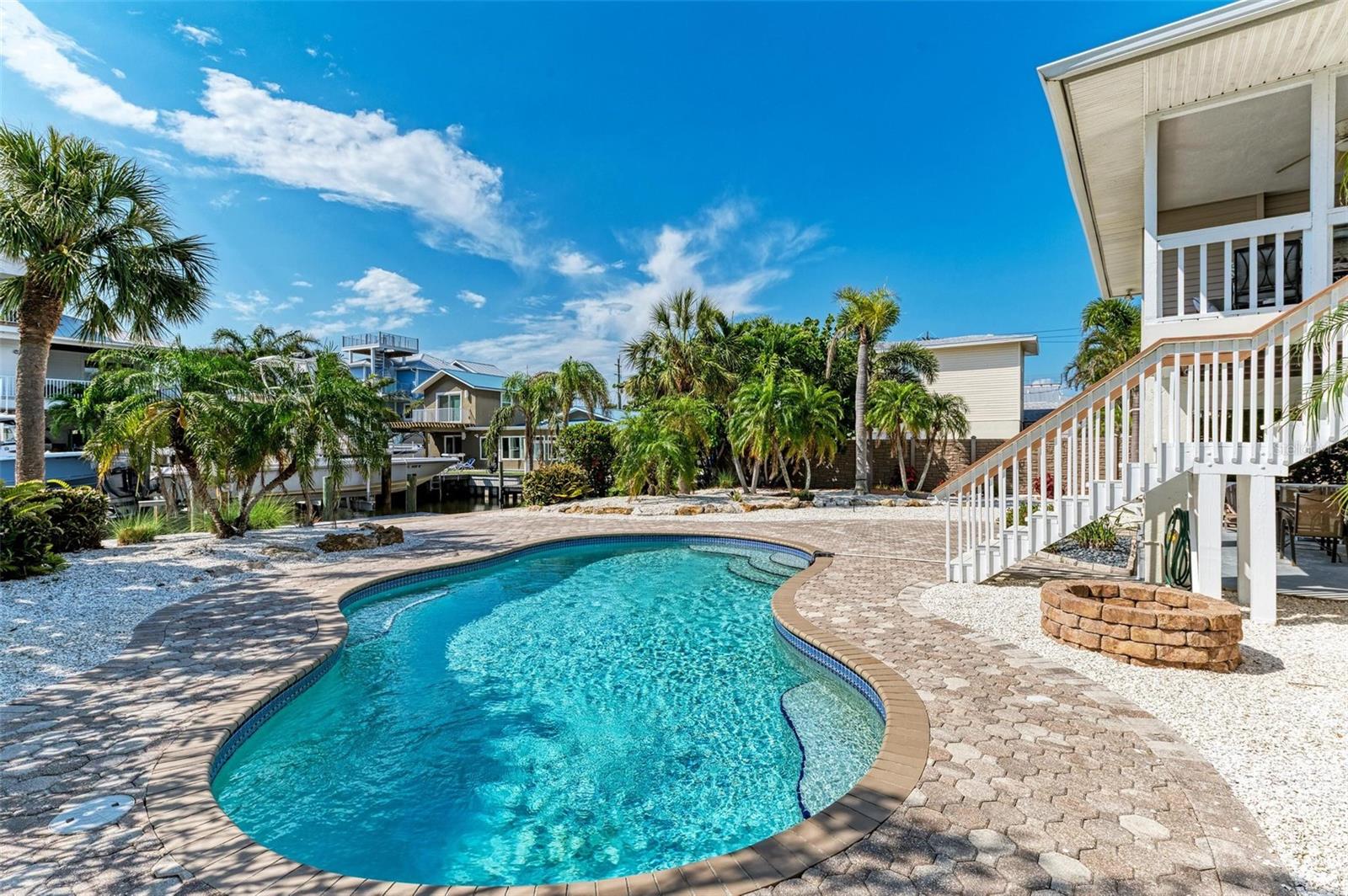 526 LOQUAT DR, ANNA MARIA, FL, 34216
