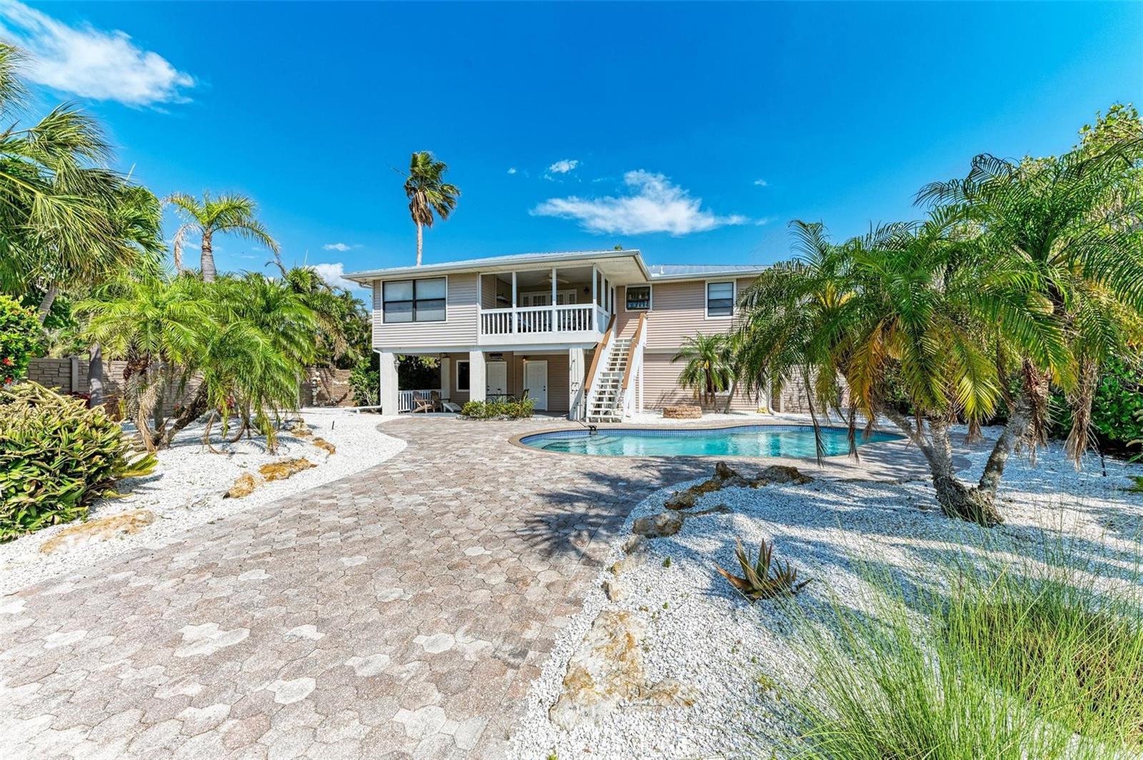 526 LOQUAT DR, ANNA MARIA, FL, 34216