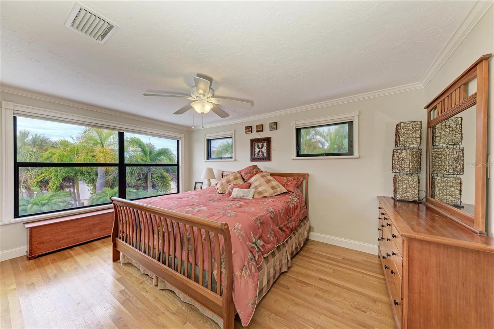 526 LOQUAT DR, ANNA MARIA, FL, 34216