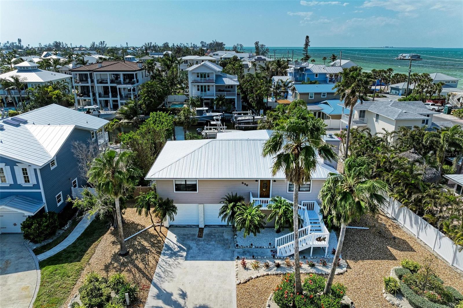 526 LOQUAT DR, ANNA MARIA, FL, 34216