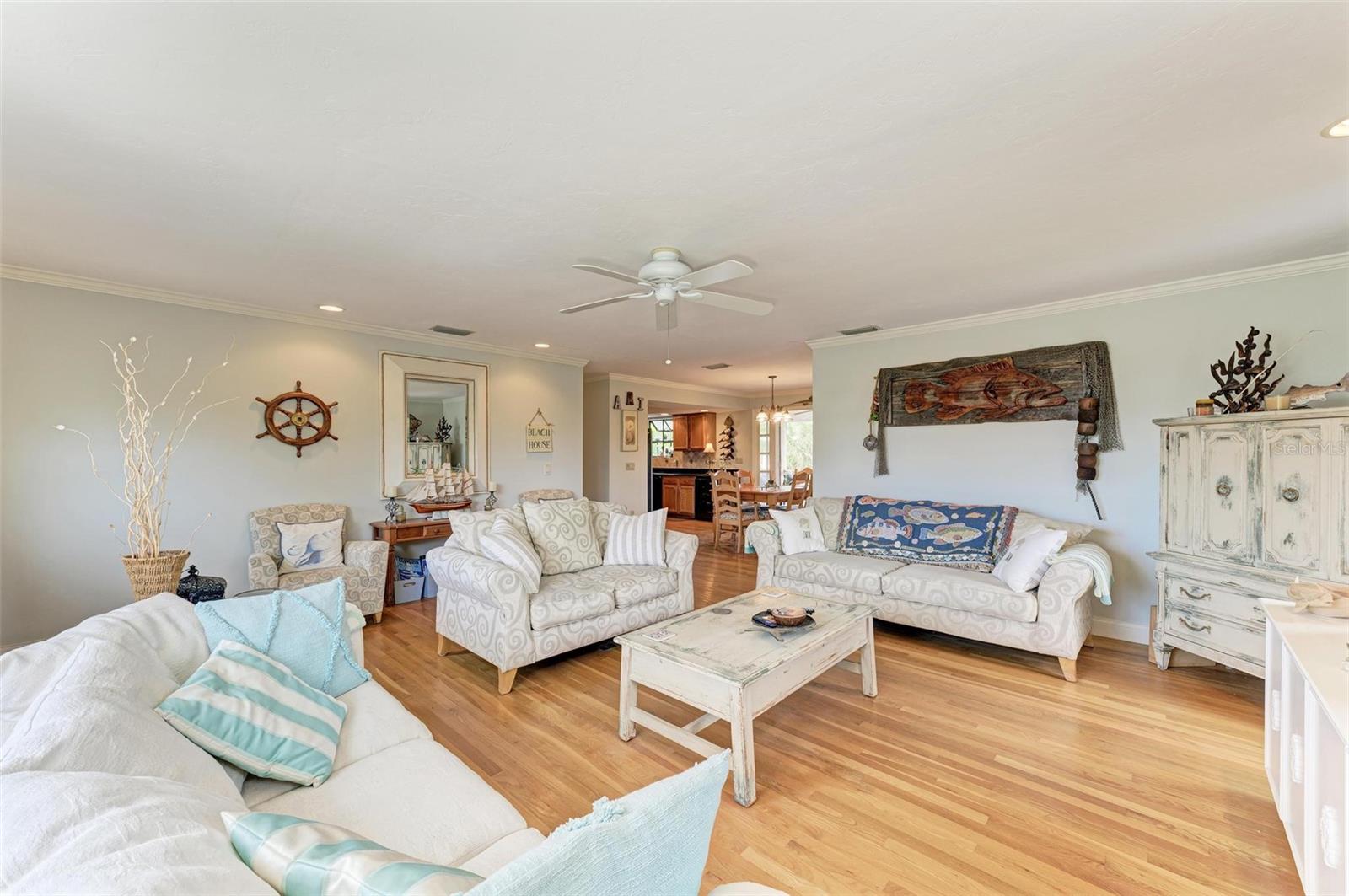 526 LOQUAT DR, ANNA MARIA, FL, 34216