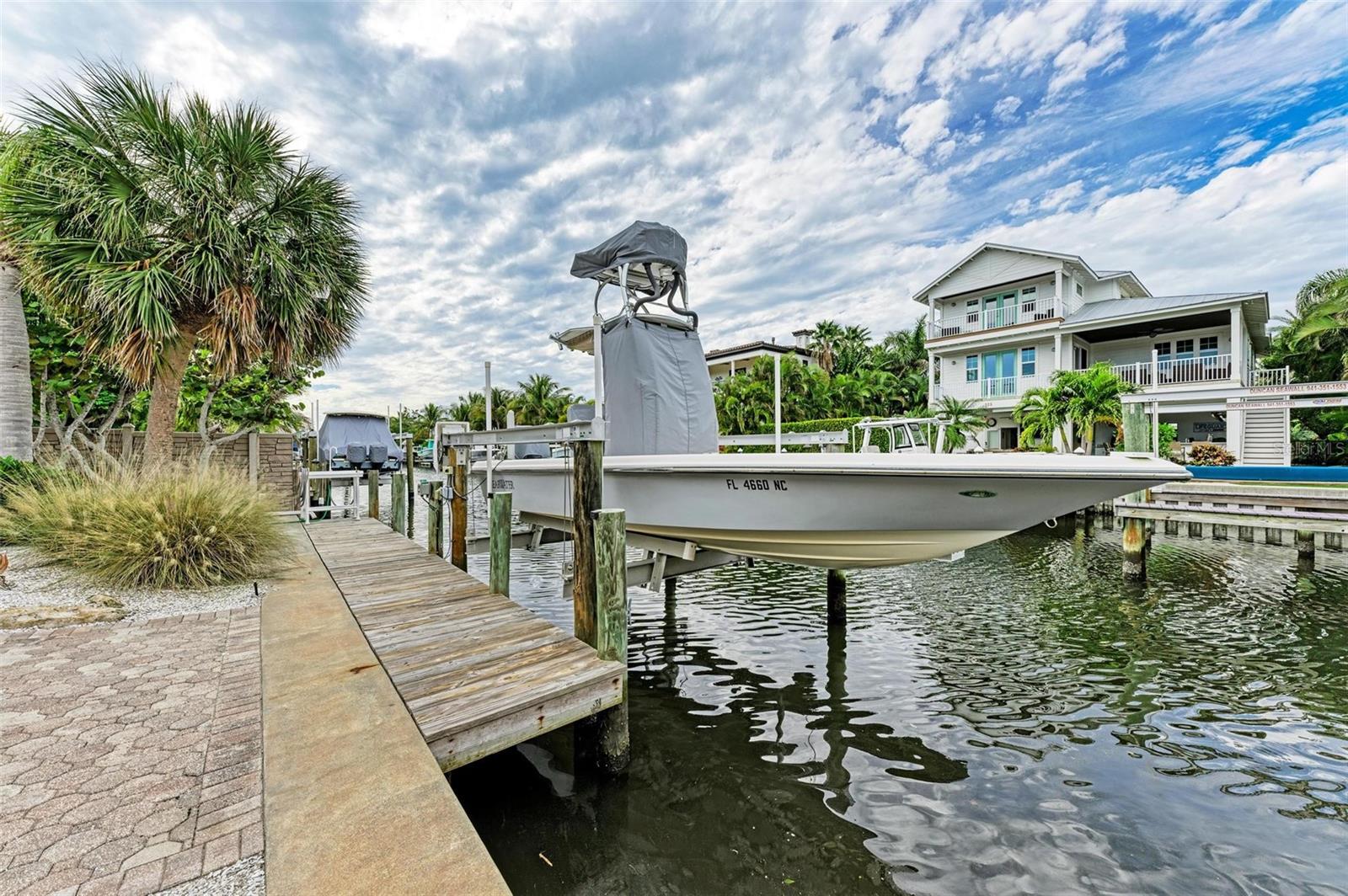 526 LOQUAT DR, ANNA MARIA, FL, 34216