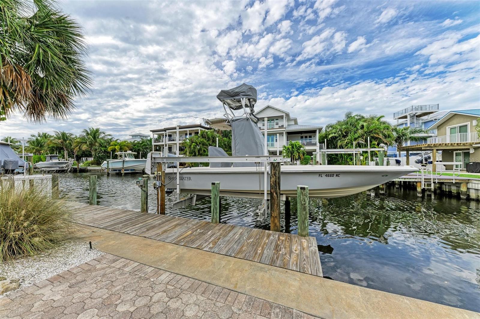 526 LOQUAT DR, ANNA MARIA, FL, 34216