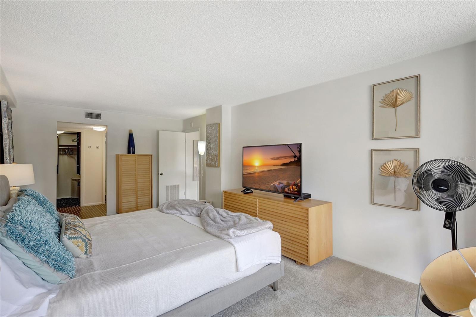 6415 MIDNIGHT PASS RD #211, SARASOTA, FL, 34242