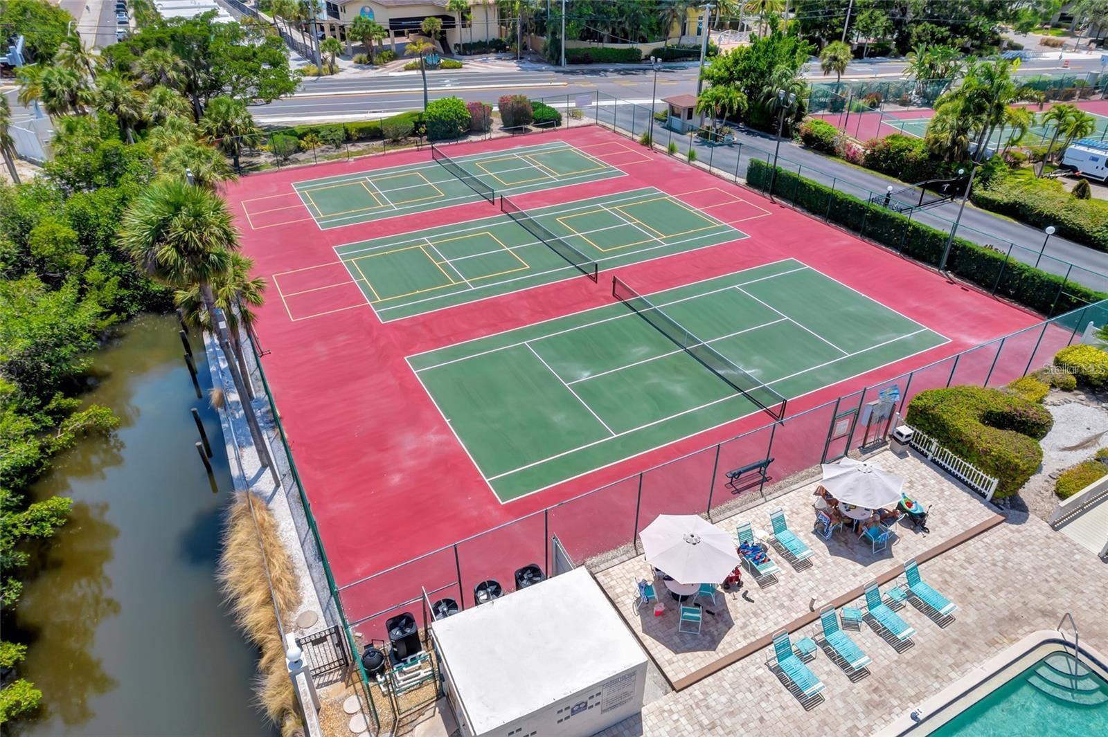 6415 MIDNIGHT PASS RD #211, SARASOTA, FL, 34242