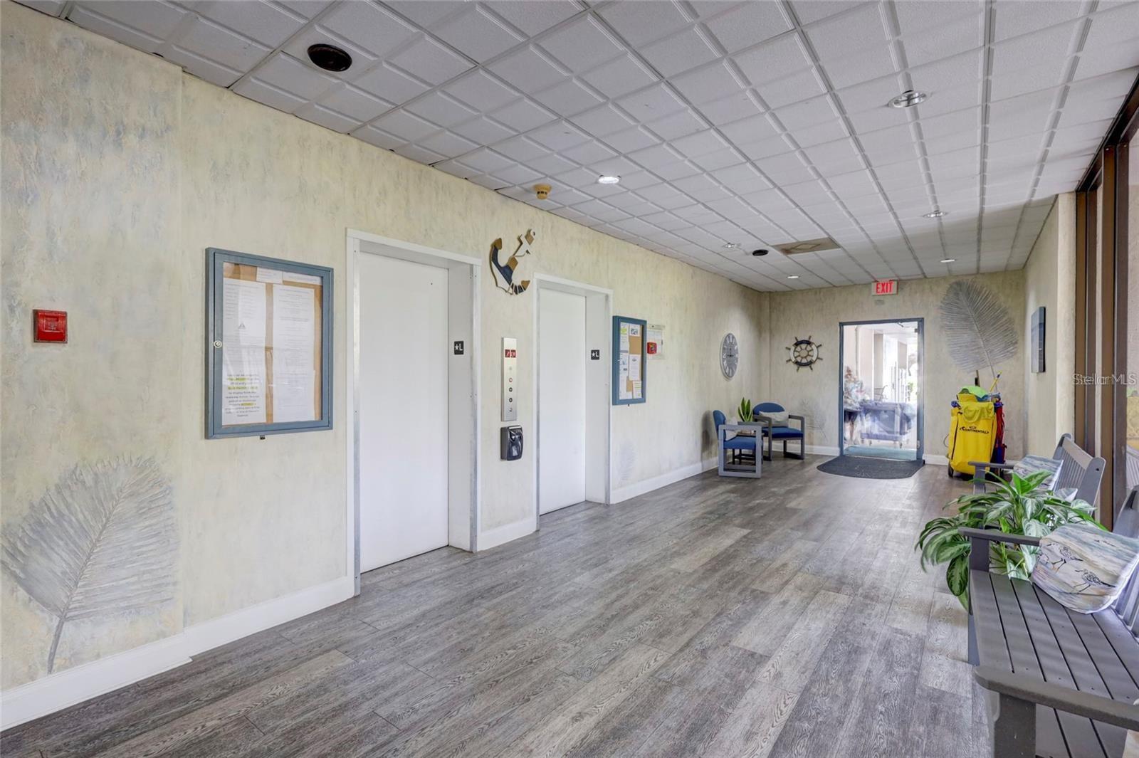 6415 MIDNIGHT PASS RD #211, SARASOTA, FL, 34242