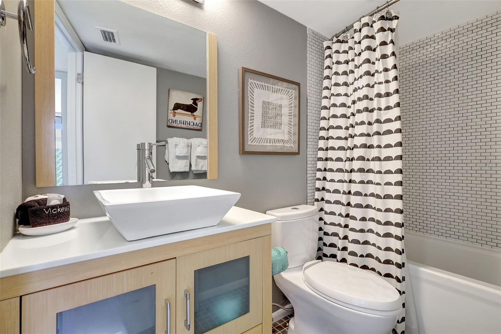 6415 MIDNIGHT PASS RD #211, SARASOTA, FL, 34242