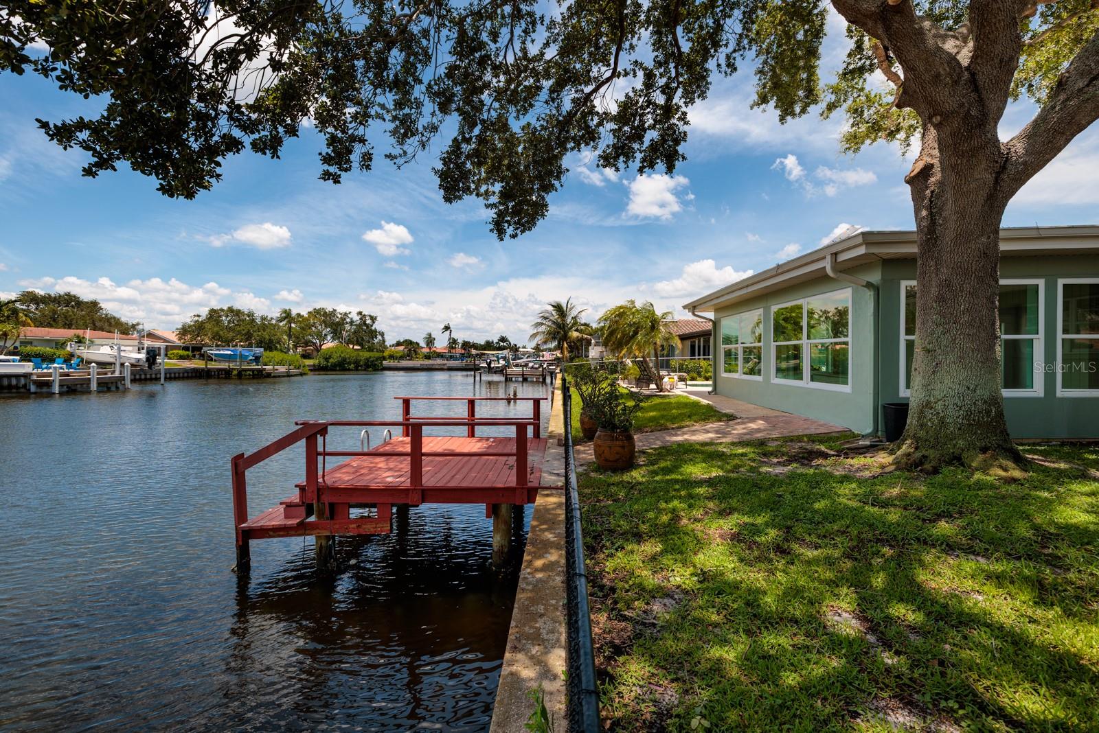 1983 MASSACHUSETTS AVE NE, ST PETERSBURG, FL, 33703