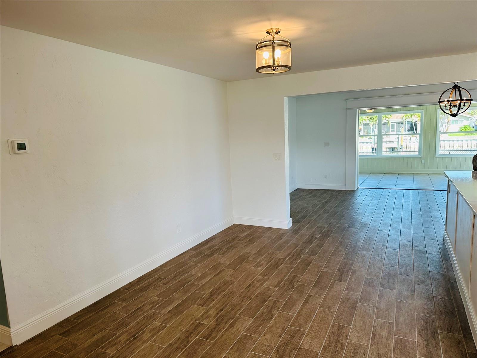 1983 MASSACHUSETTS AVE NE, ST PETERSBURG, FL, 33703