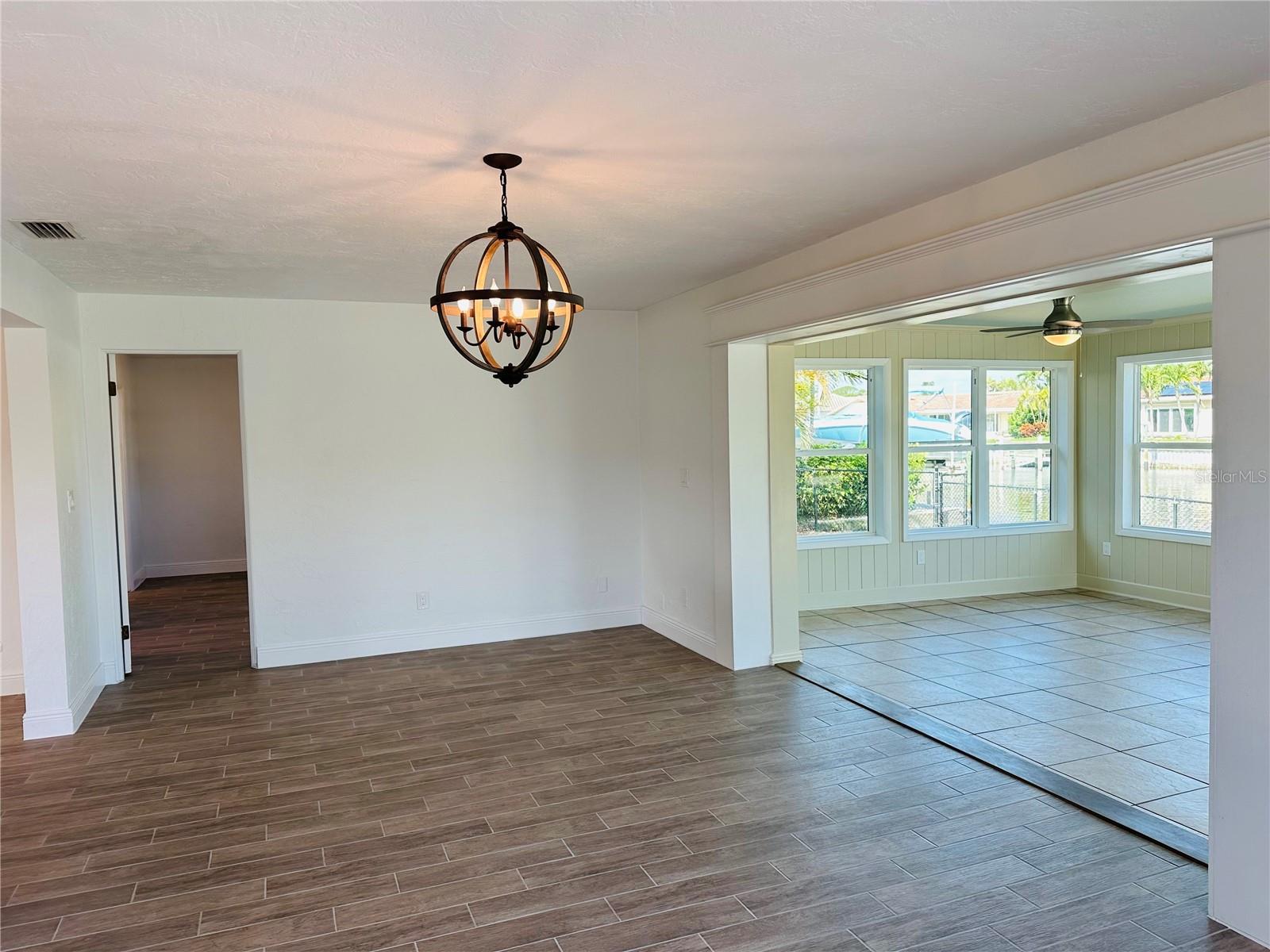 1983 MASSACHUSETTS AVE NE, ST PETERSBURG, FL, 33703