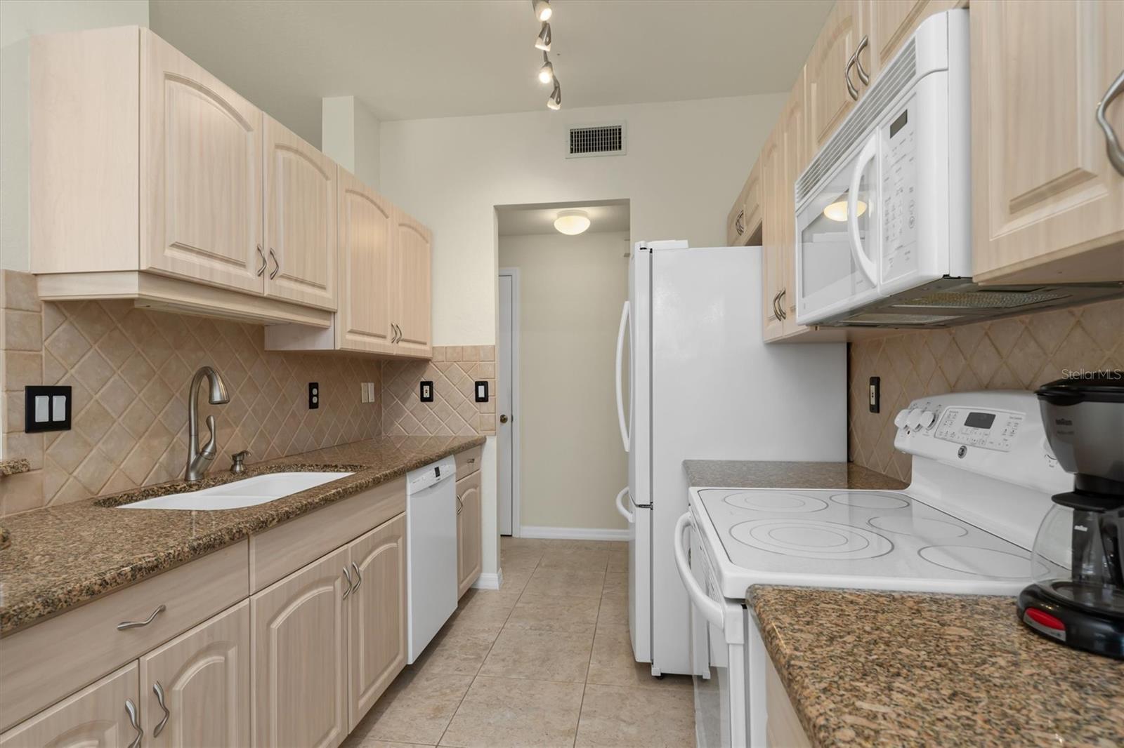 602 CASA DEL LAGO WAY #602, VENICE, FL, 34292