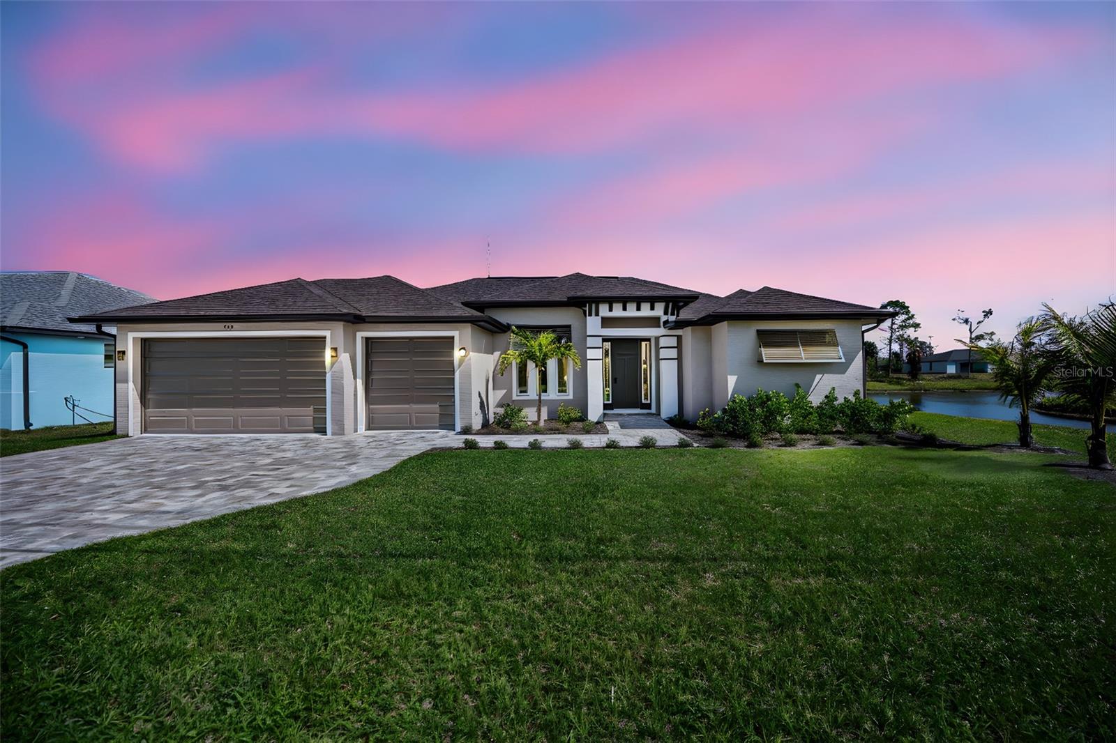 855 ROTONDA CIR, ROTONDA WEST, FL, 33947