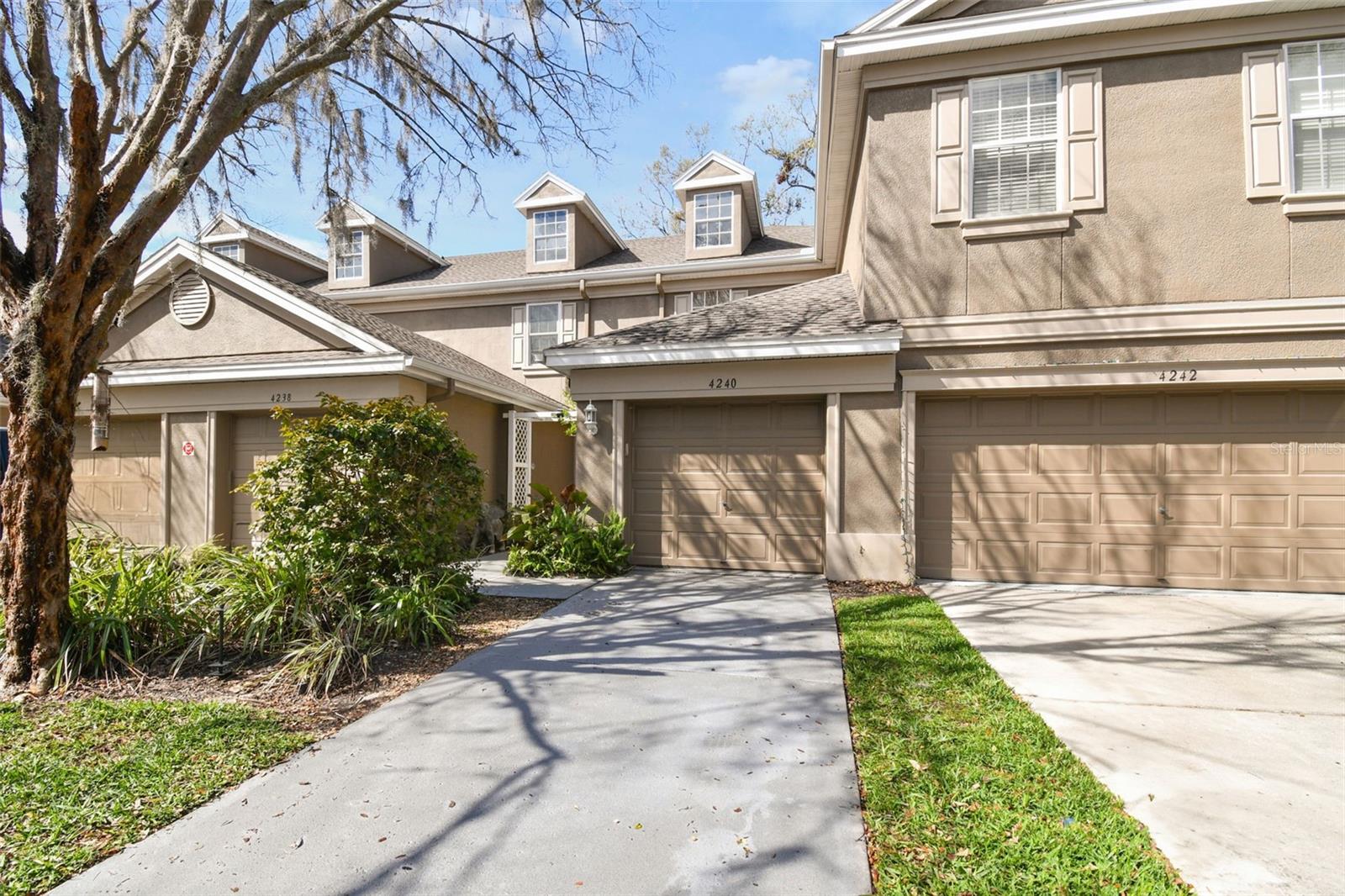 4240 BISMARCK PALM DR, TAMPA, FL, 33610