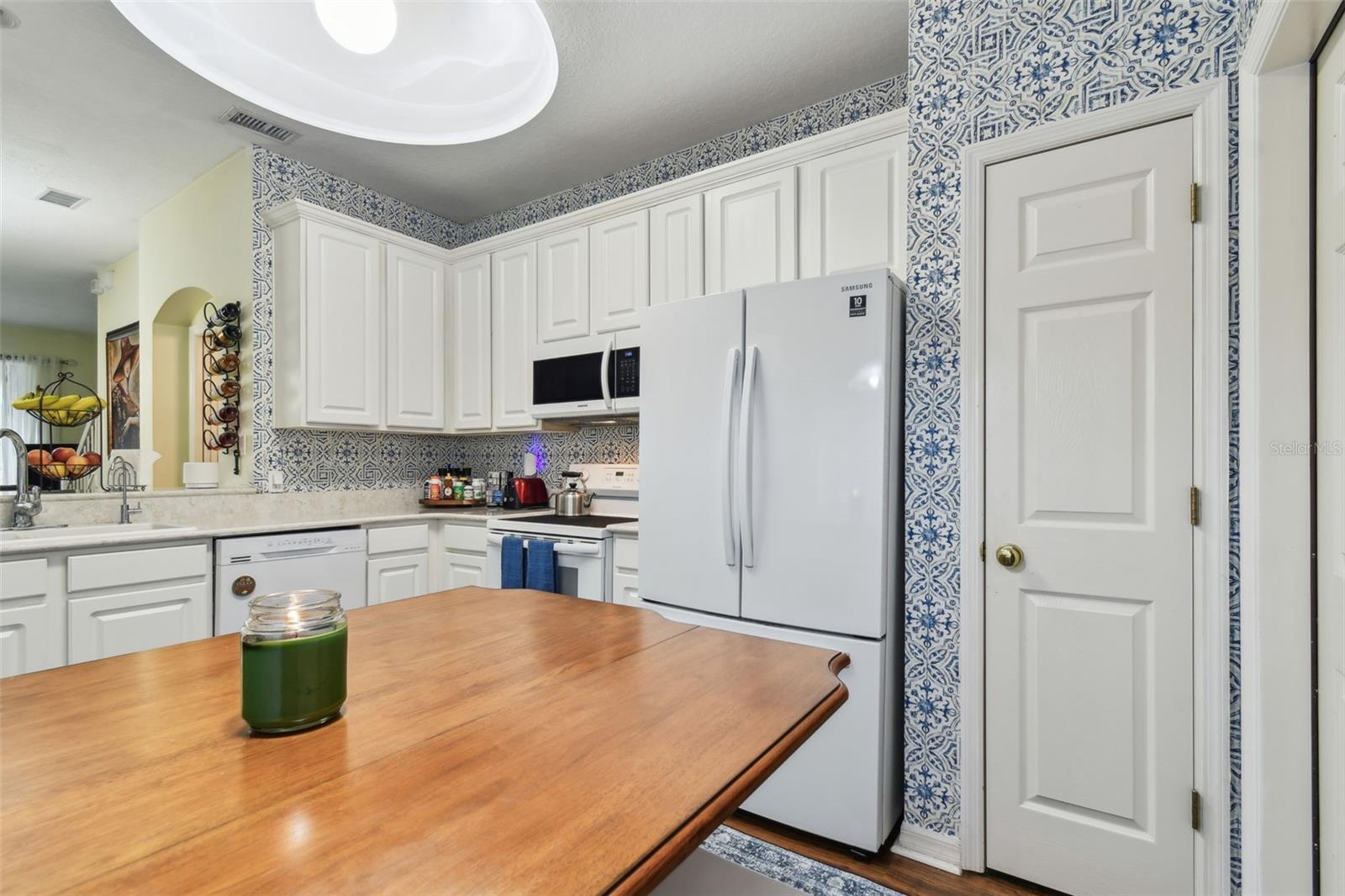 4240 BISMARCK PALM DR, TAMPA, FL, 33610