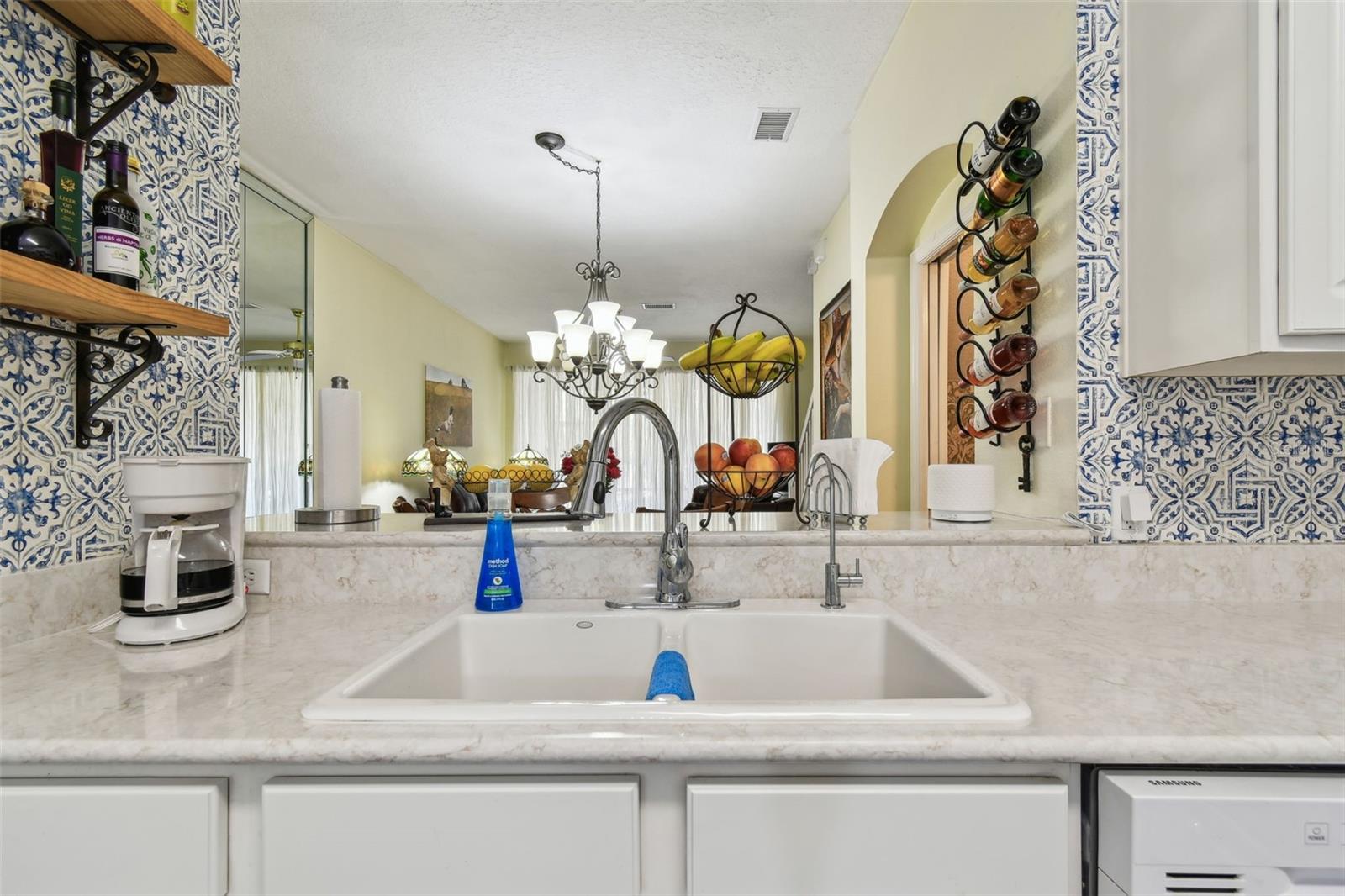 4240 BISMARCK PALM DR, TAMPA, FL, 33610